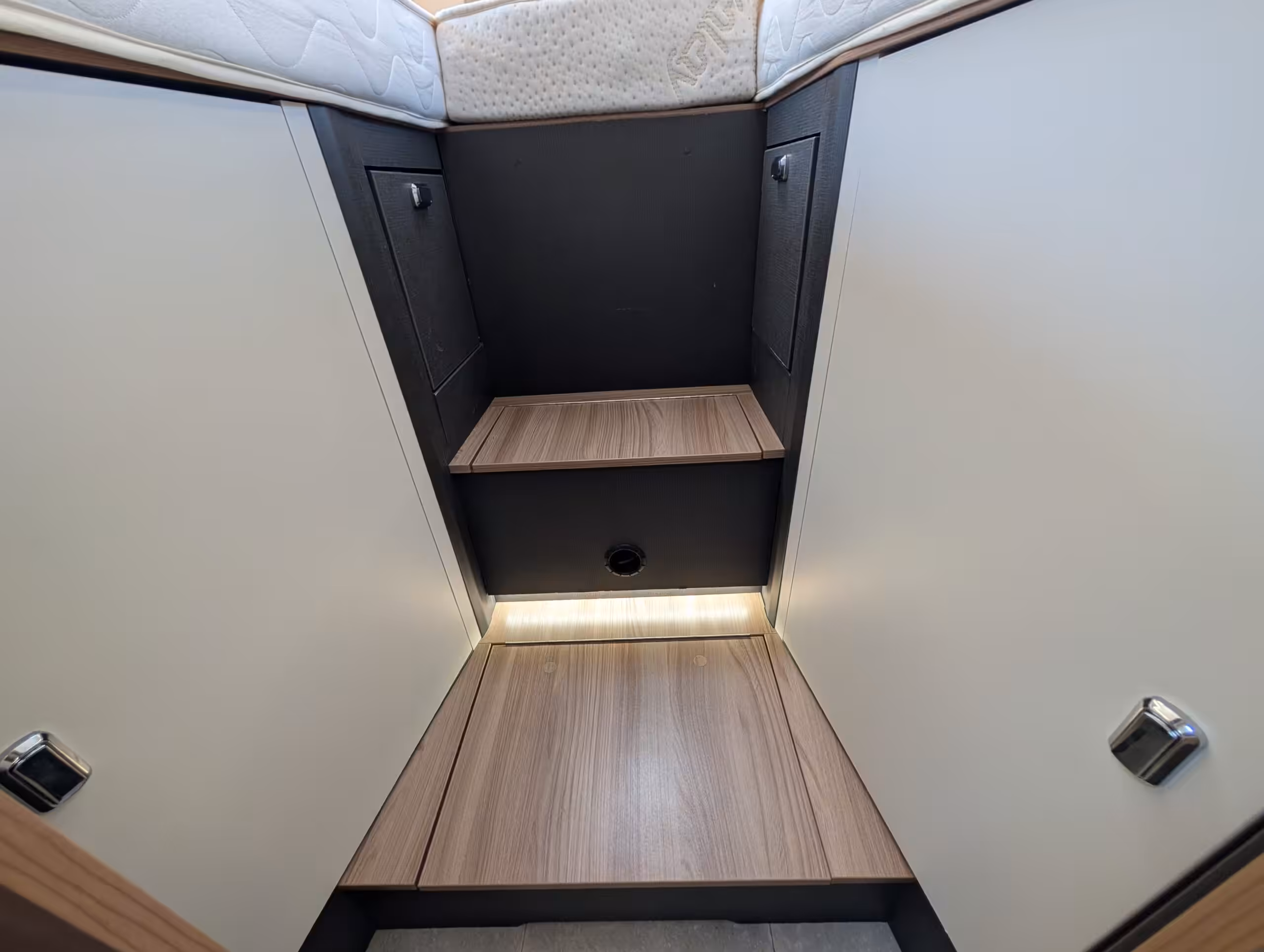 PXL 20260811 144805760