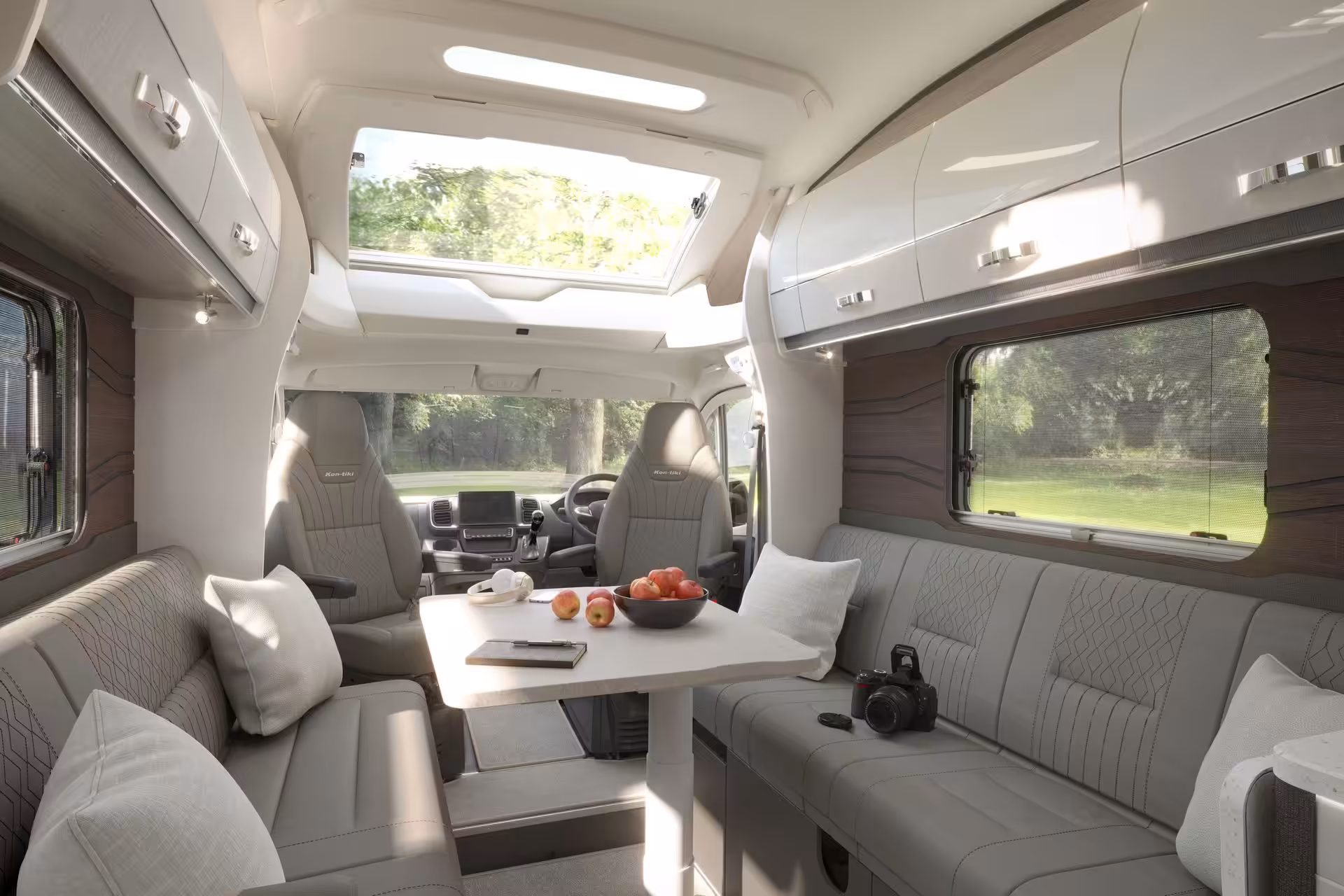2027 Kontiki 894 FrontLounge SS 22 06 2026 1920x1920 1