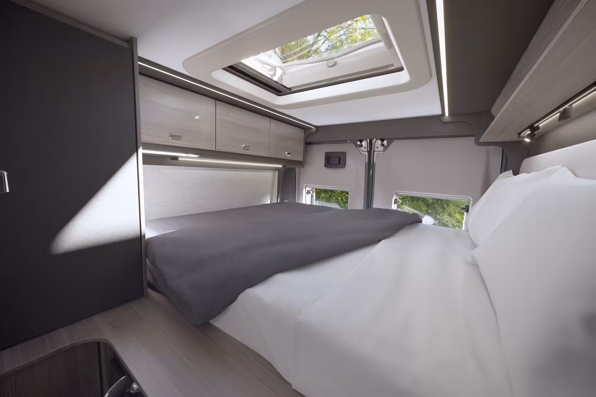 2027 Merlin 164 RearBedroom SS 18 02 2026 1920x1920 1