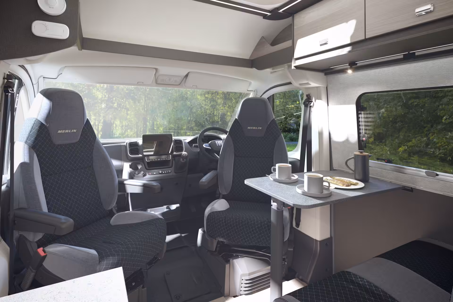 2027 Merlin 174 FrontLounge SS 08 06 2026 1920x1920 1