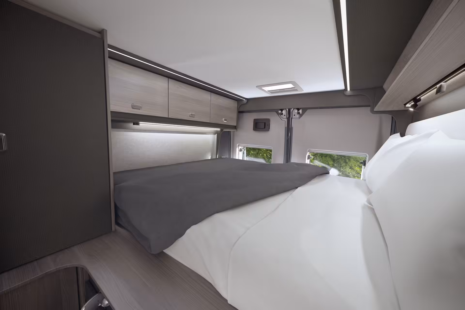2027 Merlin 264 RearBedroom SS 18 02 2026 1920x1920 1