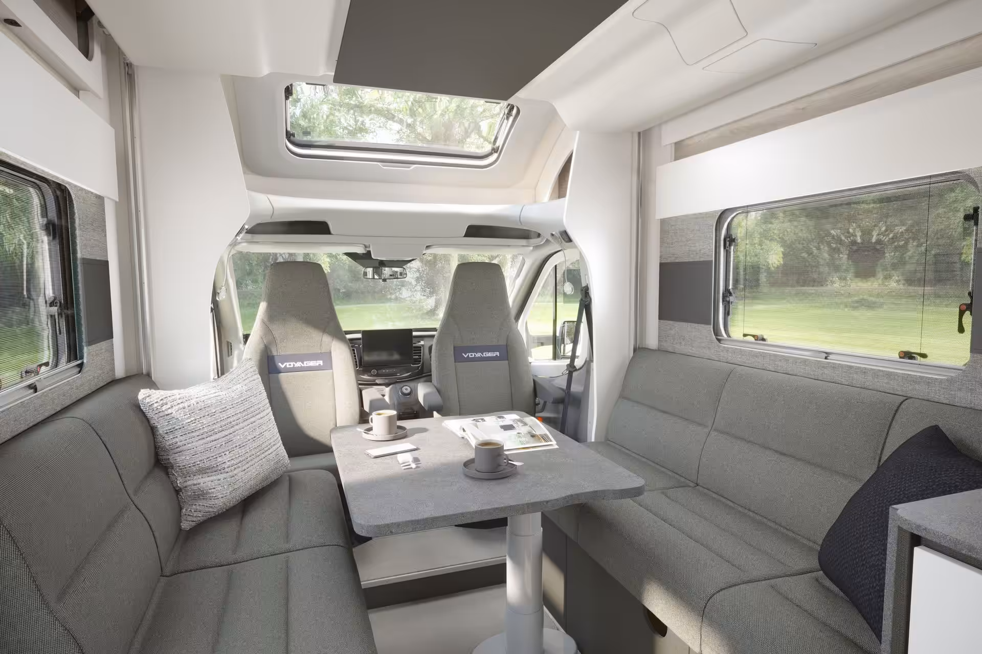 2027 Voyager 540 FrontLounge SS 11 06 2026 1920x1920 1
