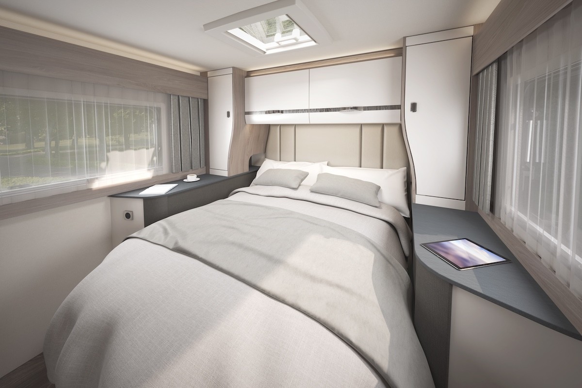 2025 Voyager 494 Bedroom JW 14 05 24