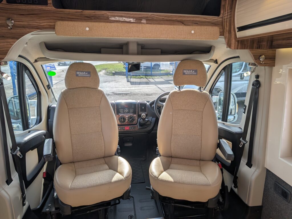 PXL 20250304 110943610