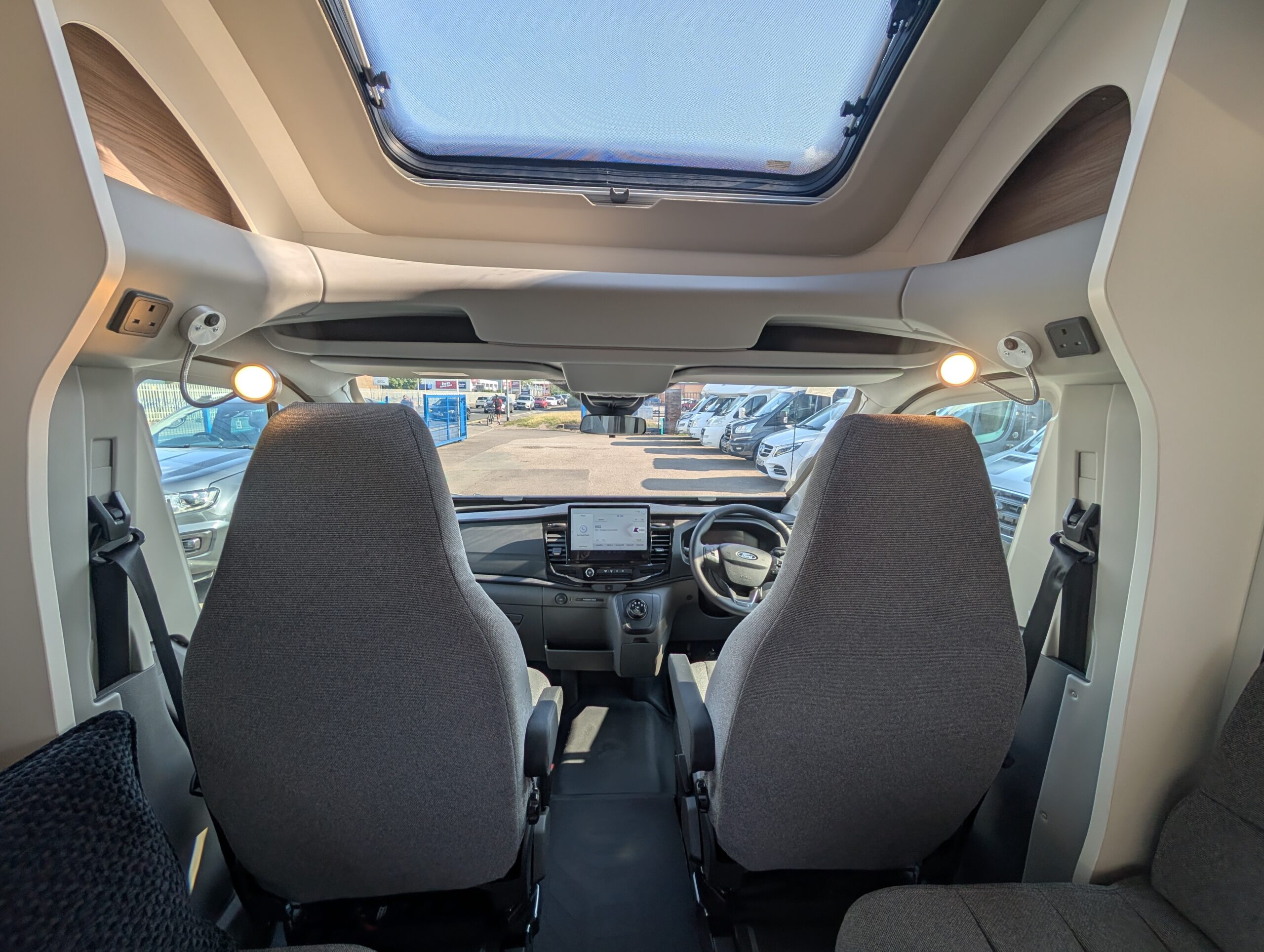 PXL 20250805 160243492 1