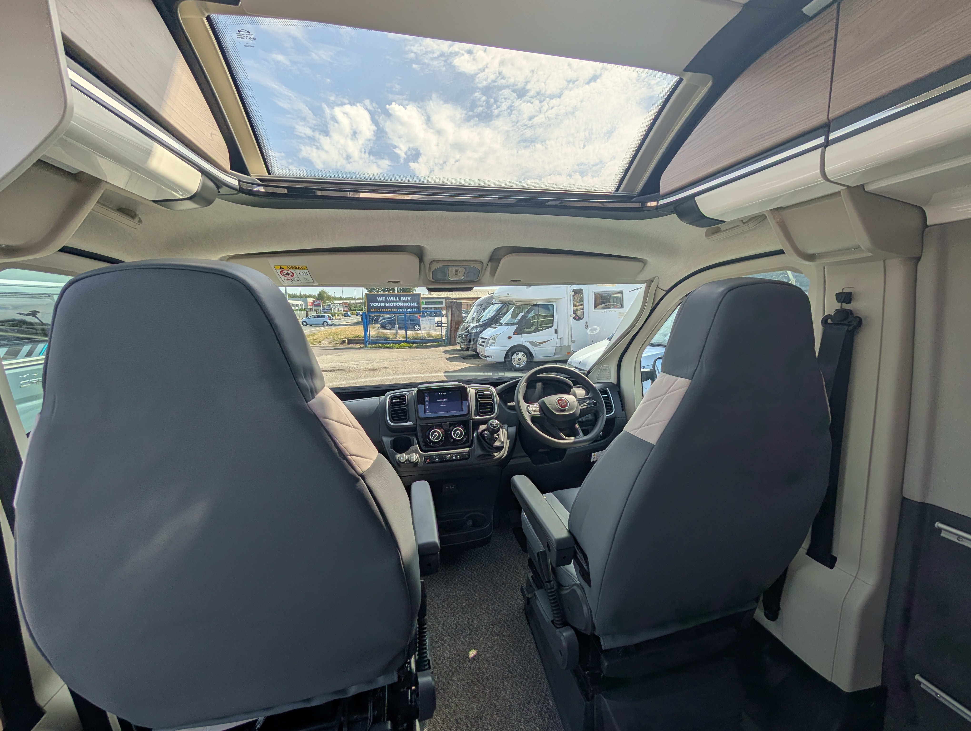 PXL 20250812 135721704