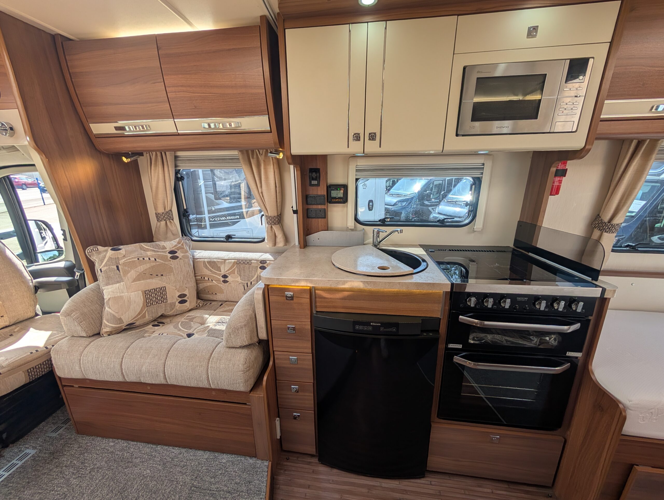 PXL 20250813 105358965