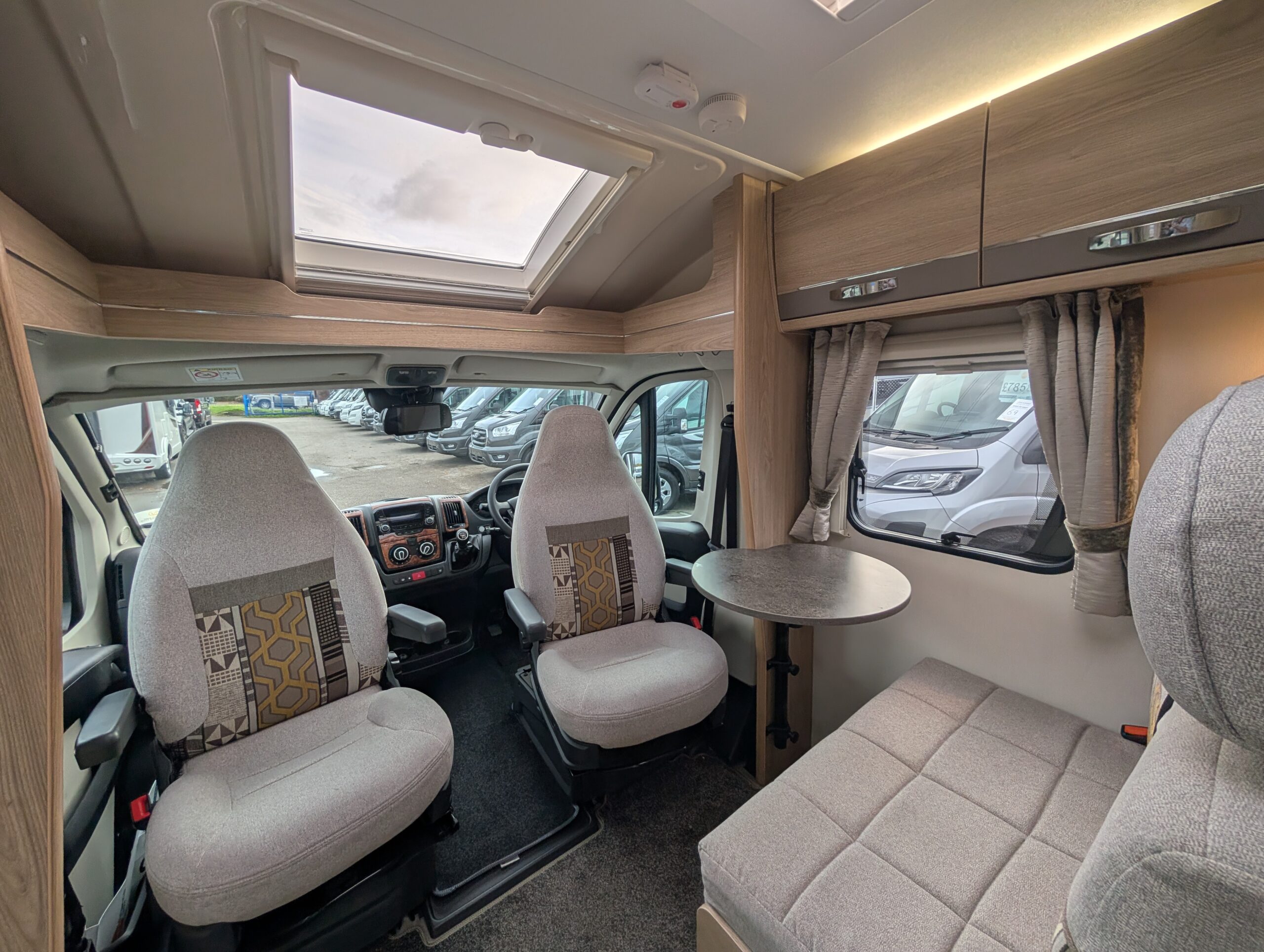 PXL 20251007 150718943