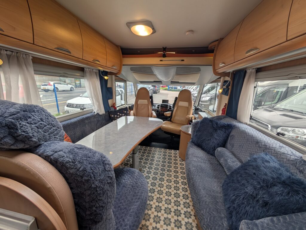 PXL 20251009 132405273