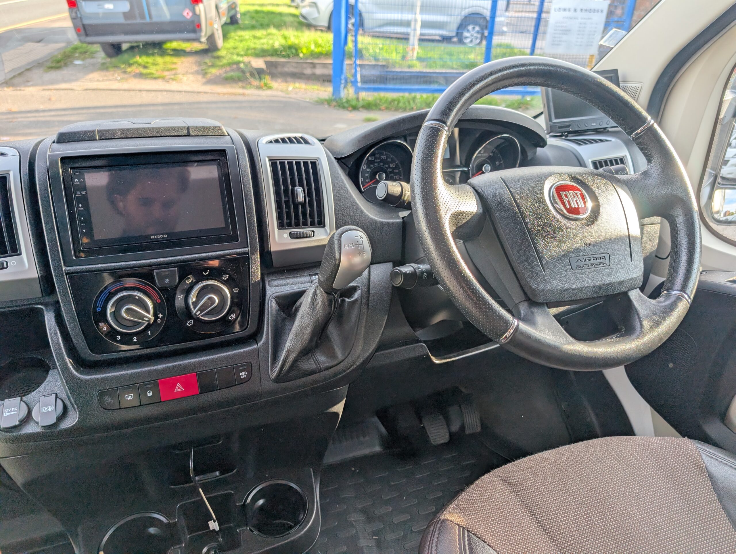 PXL 20251010 152235097