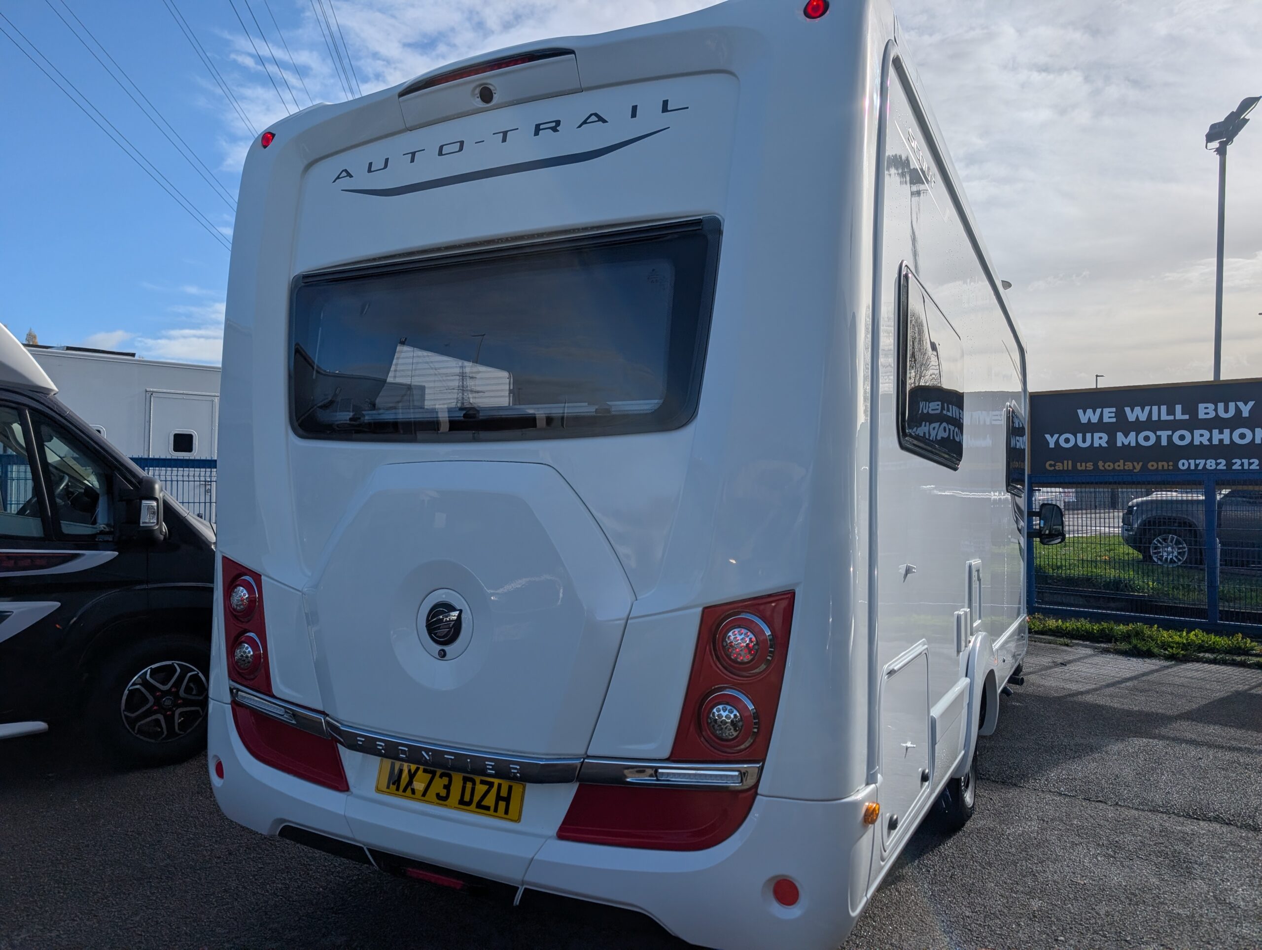 PXL 20251028 105601940