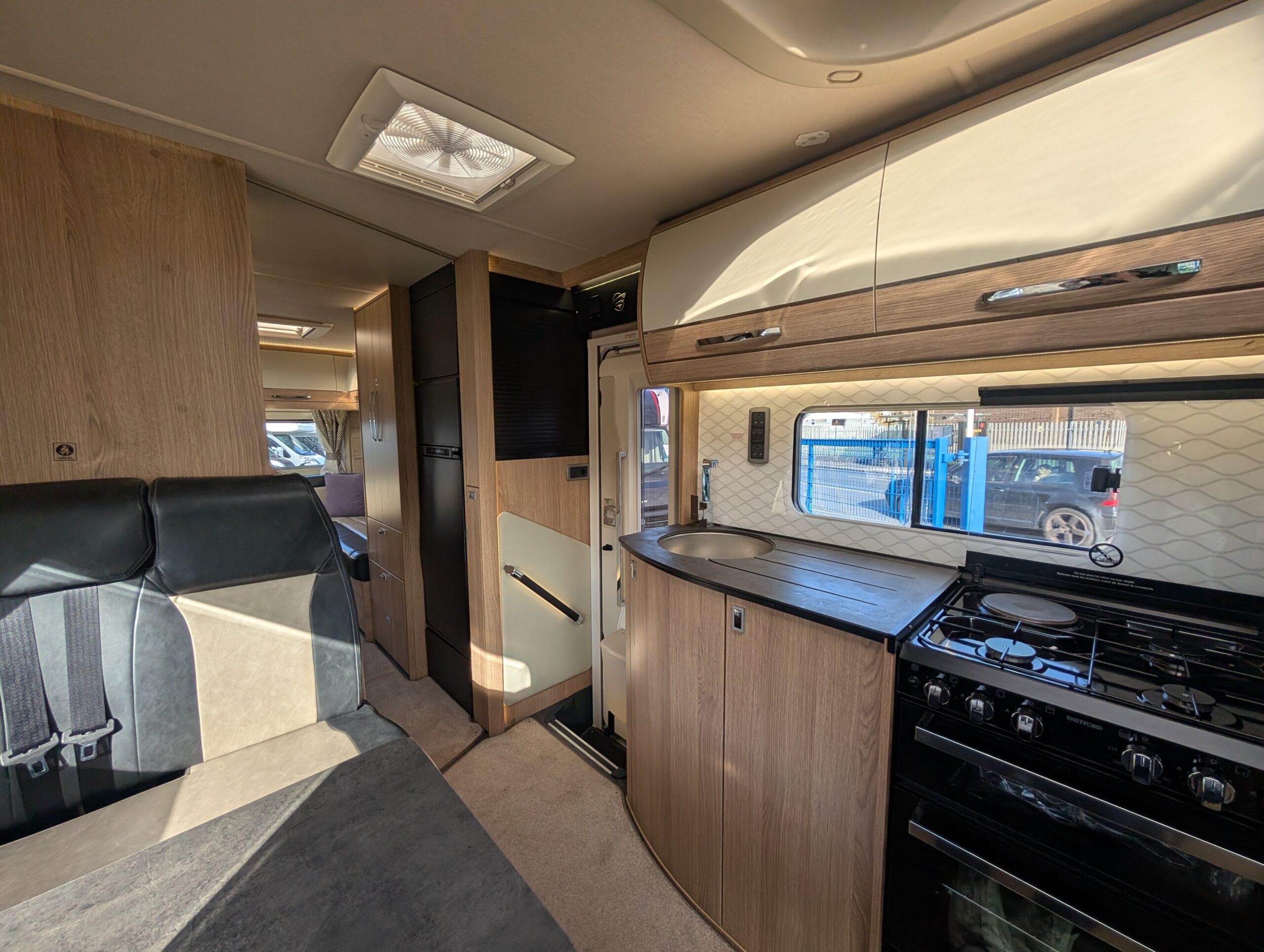 PXL 20251028 120623360