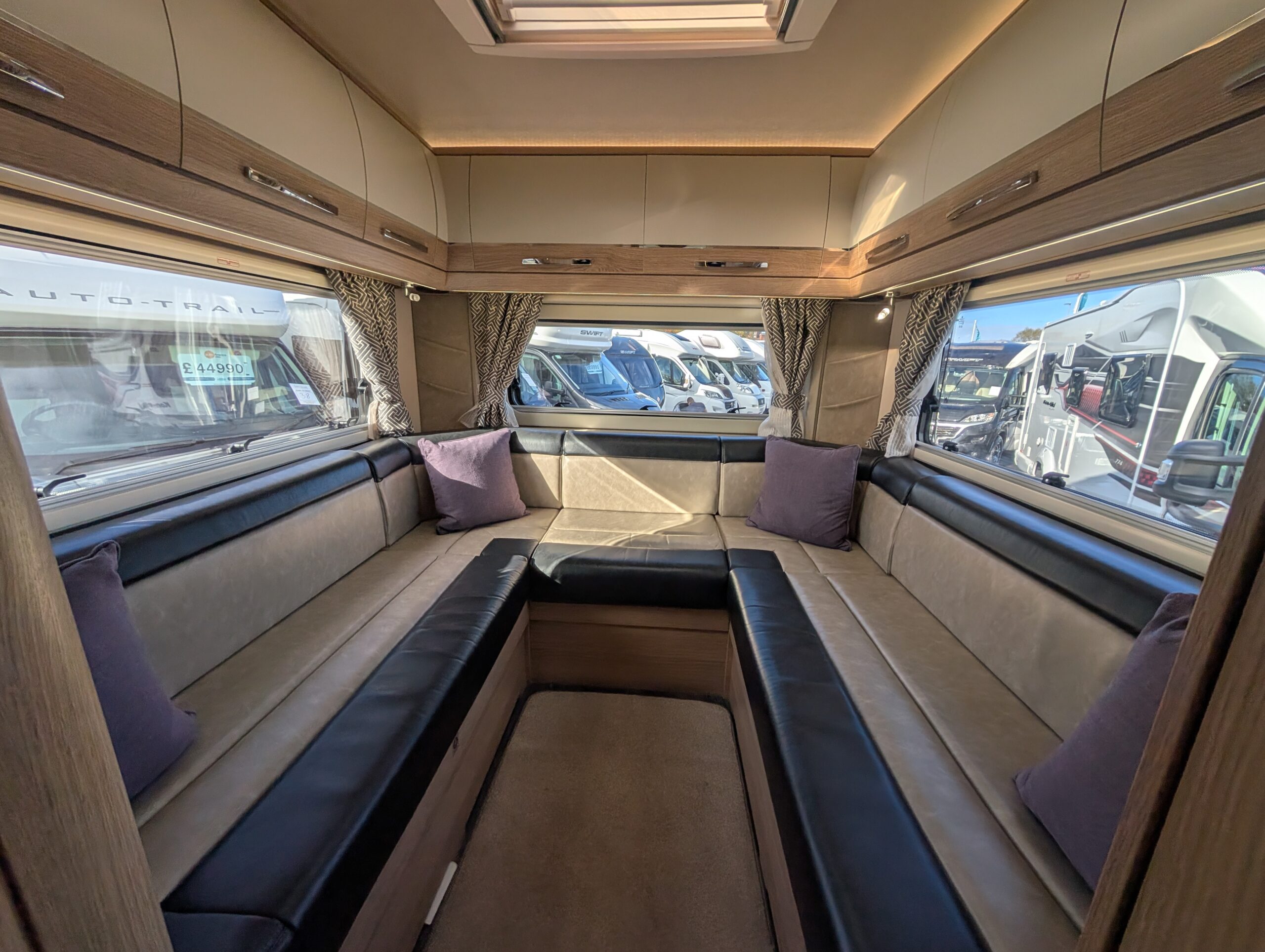 PXL 20251028 120628966