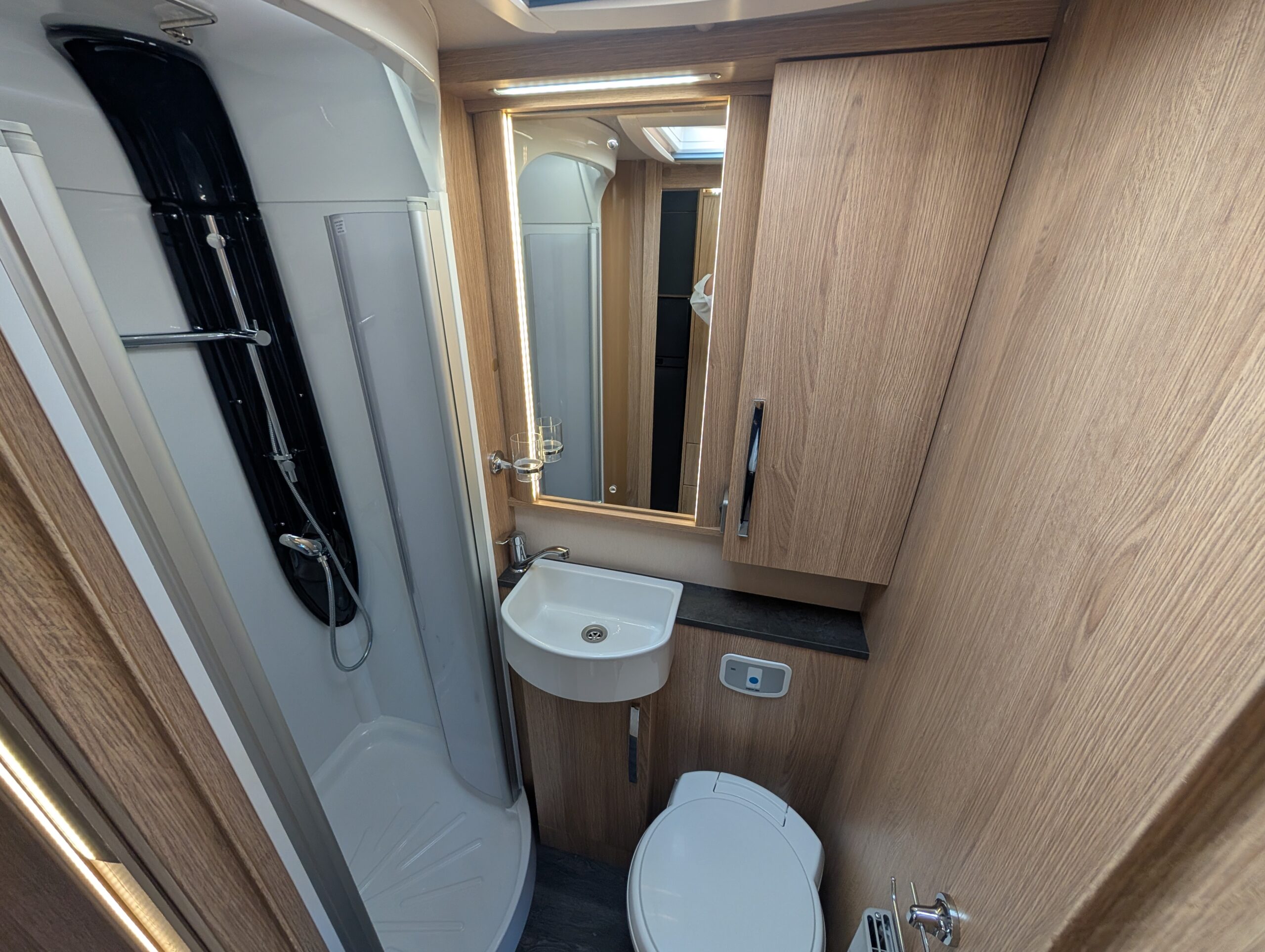 PXL 20251028 120646785