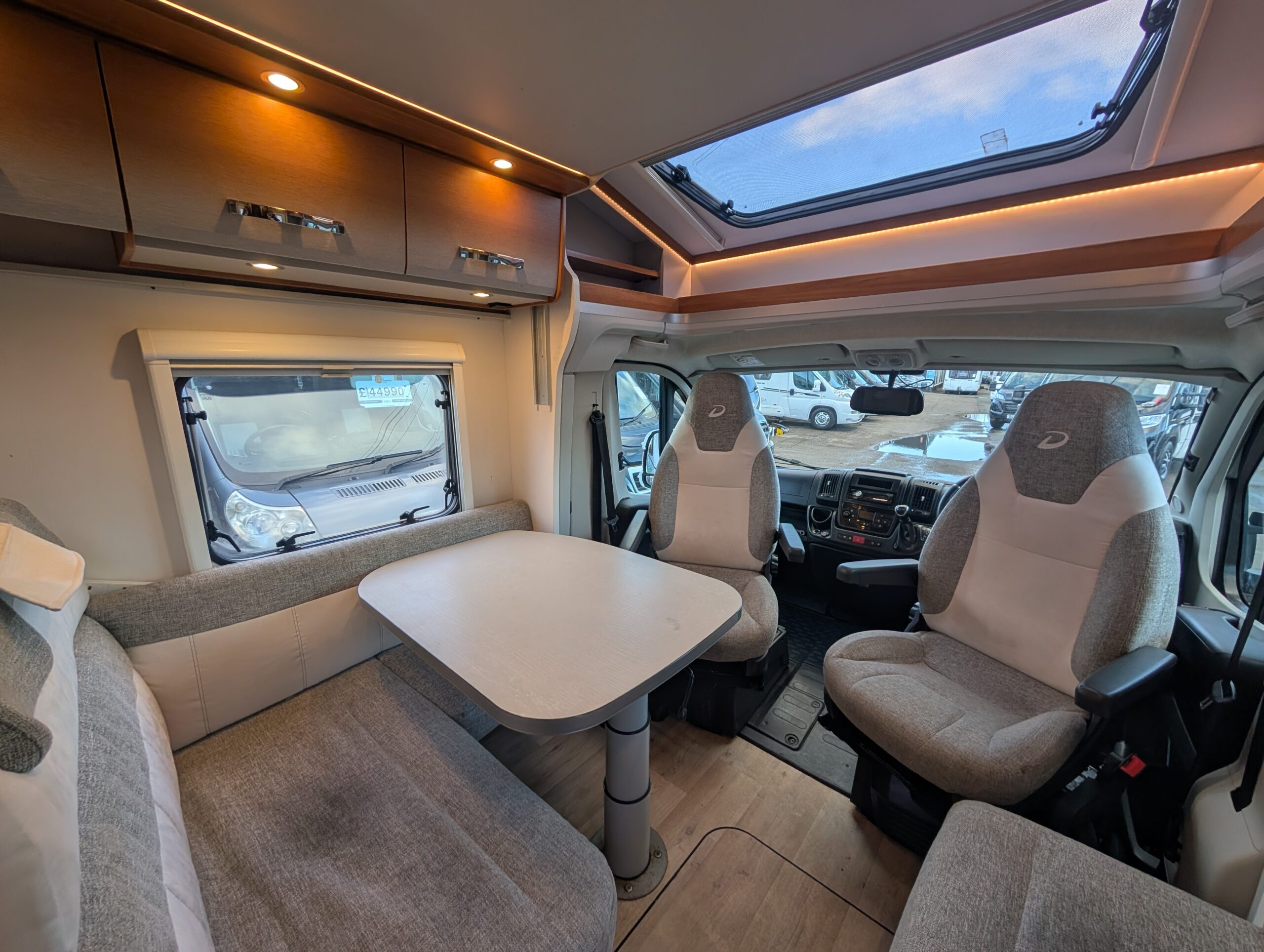 PXL 20251028 150846331