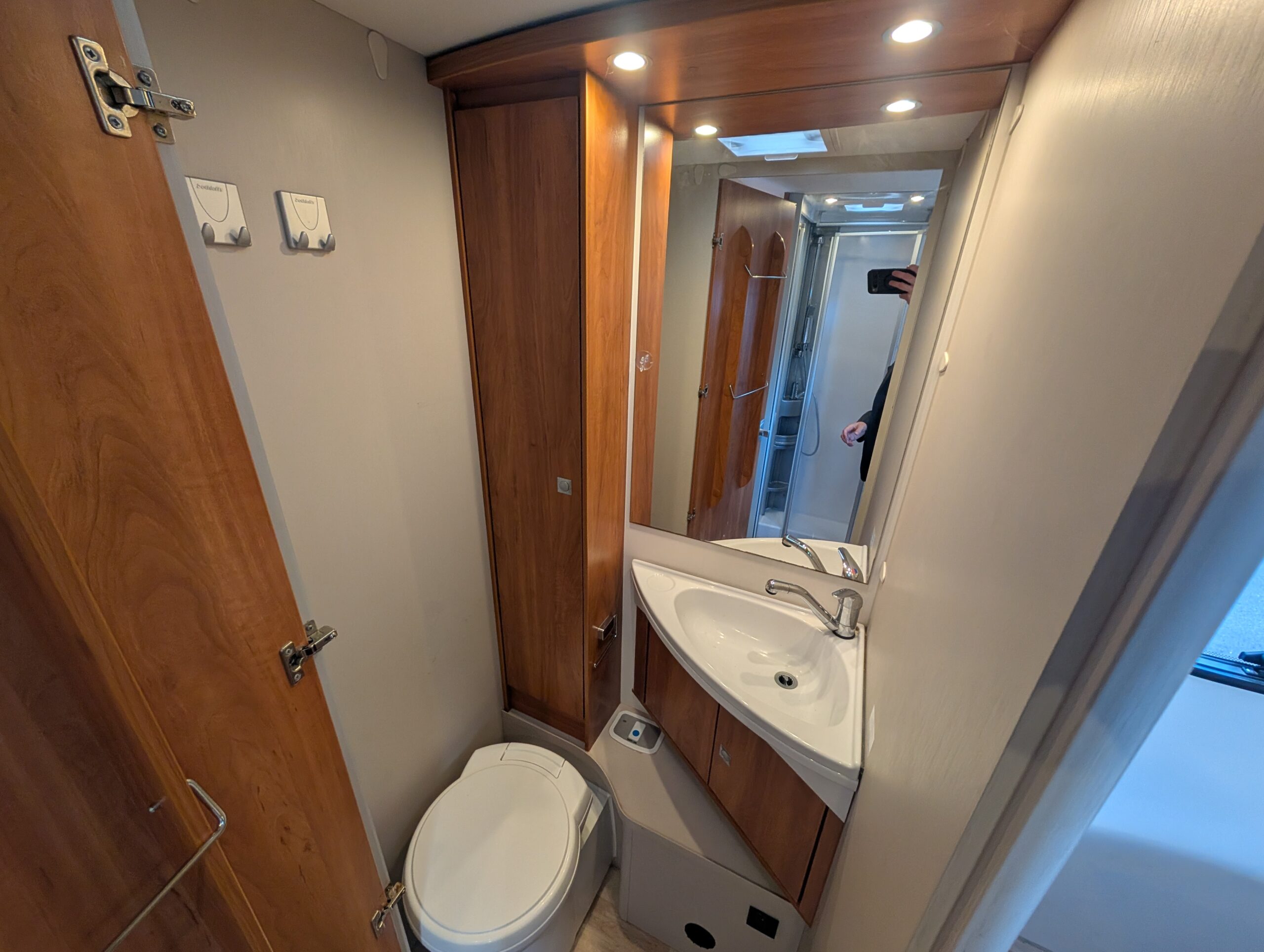 PXL 20251028 150904345