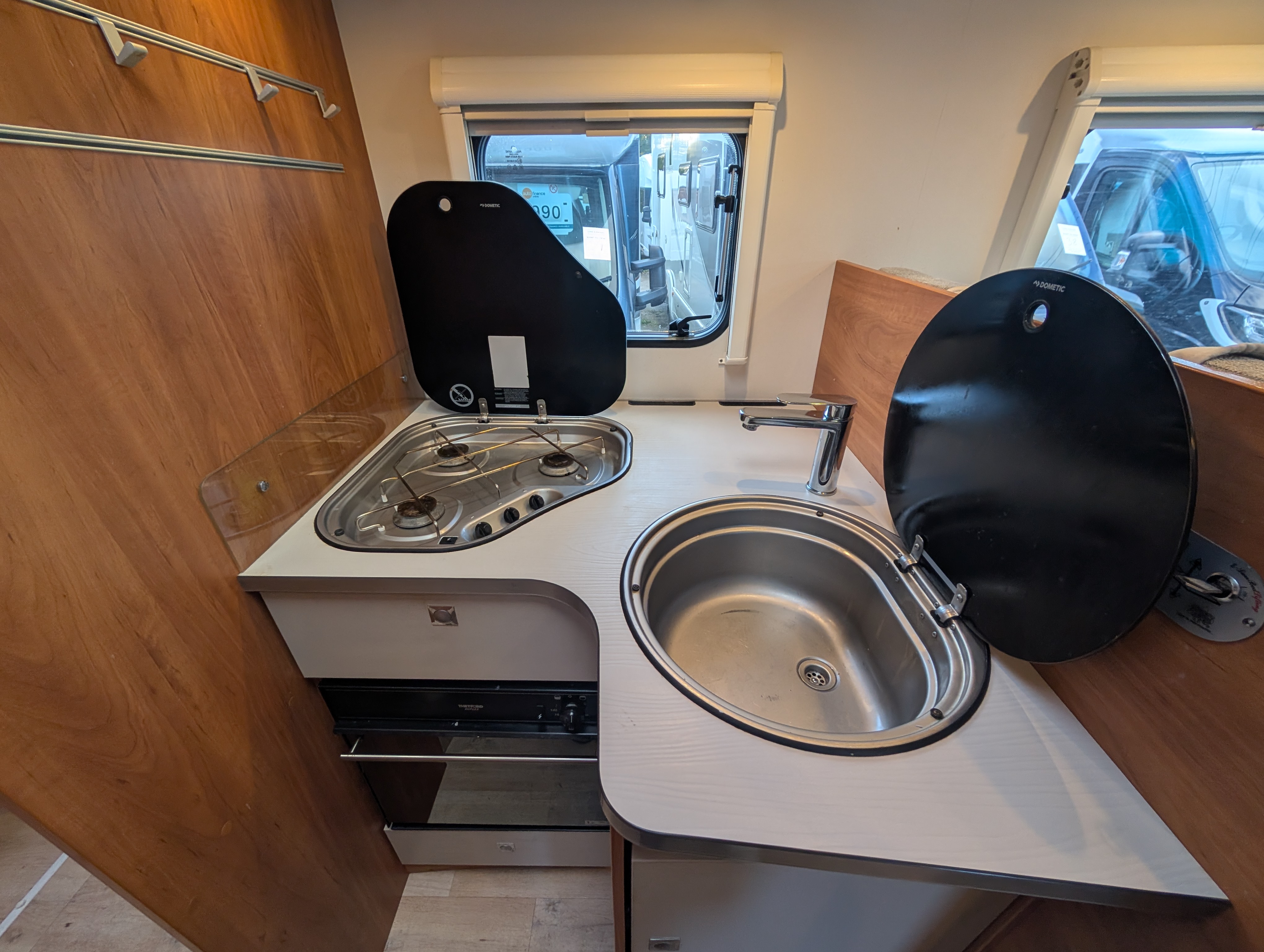 PXL 20251028 150936431