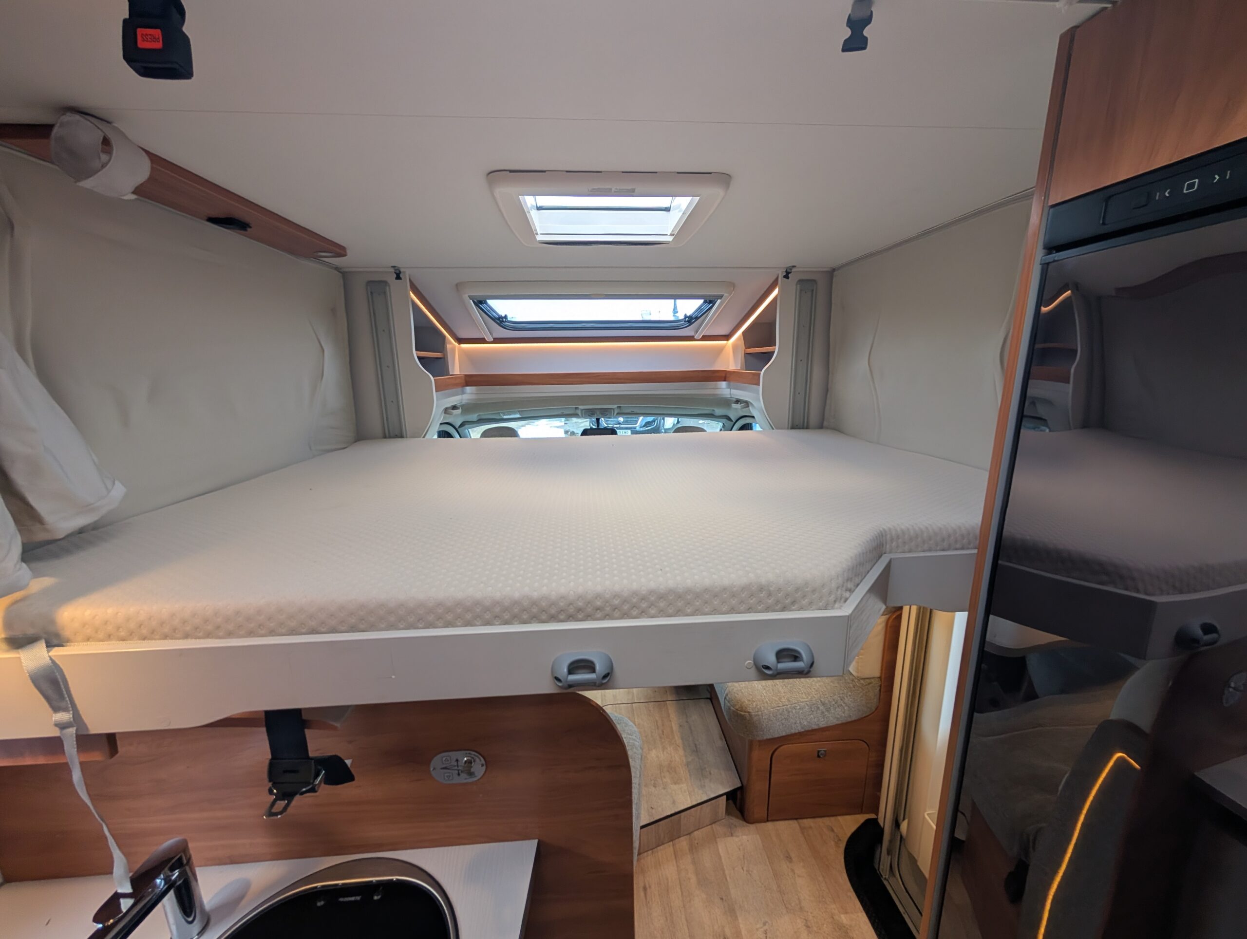 PXL 20251028 150958031