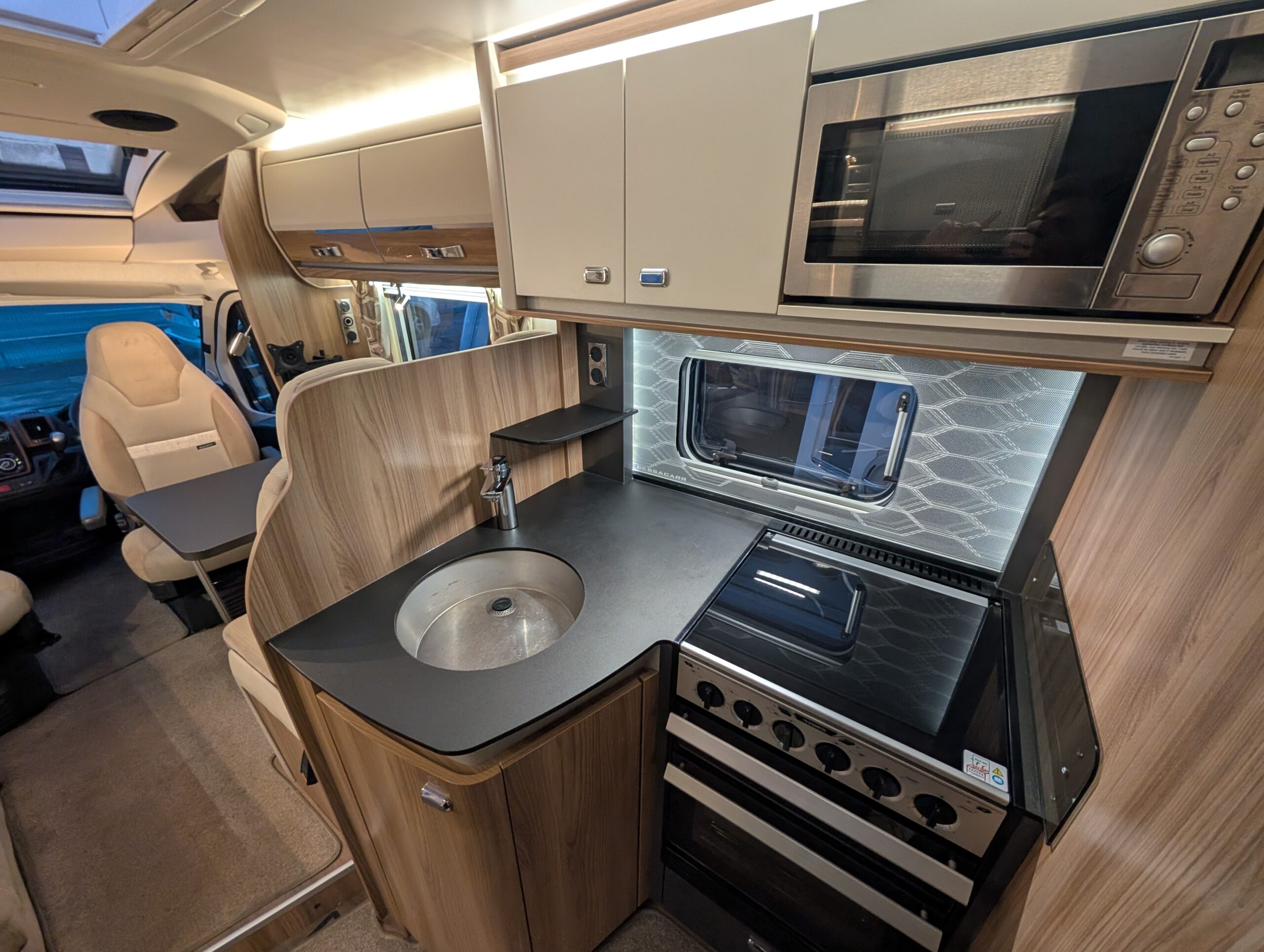 PXL 20251028 165847589