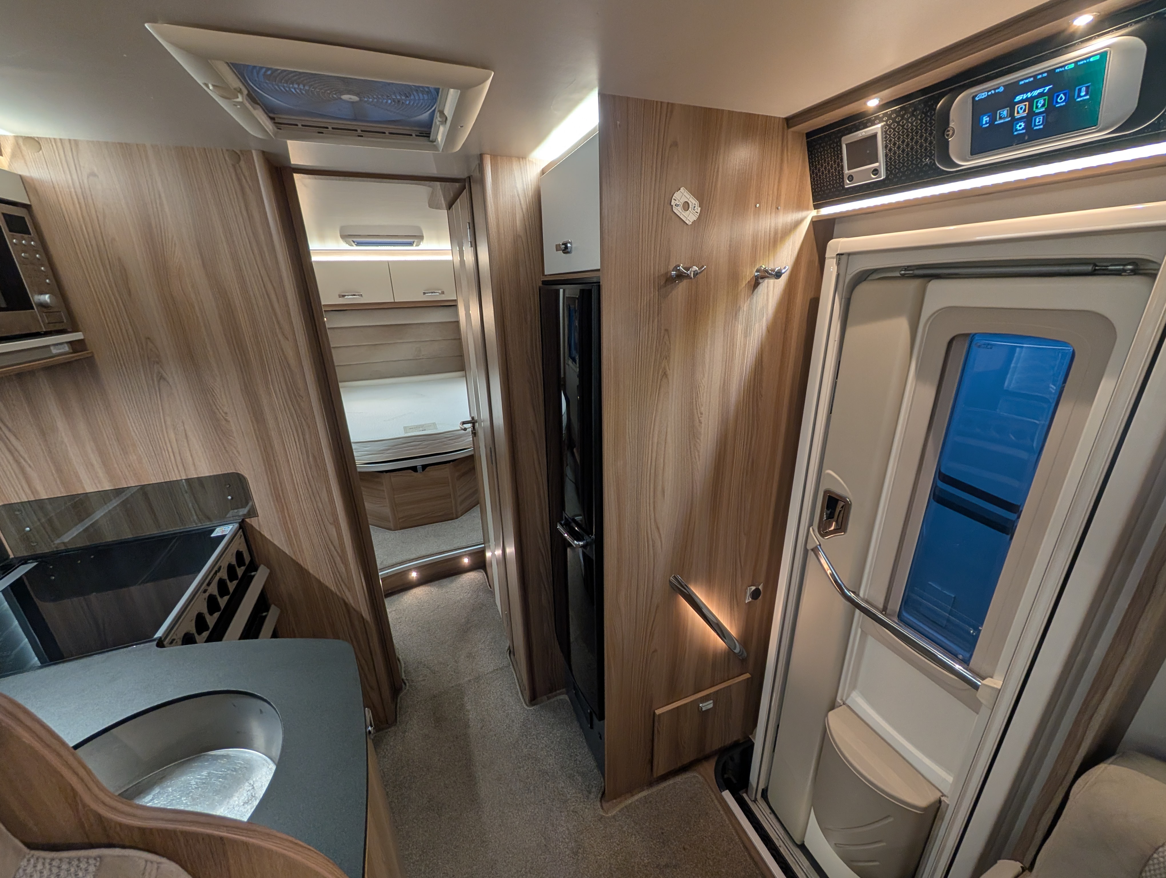 PXL 20251028 165854731