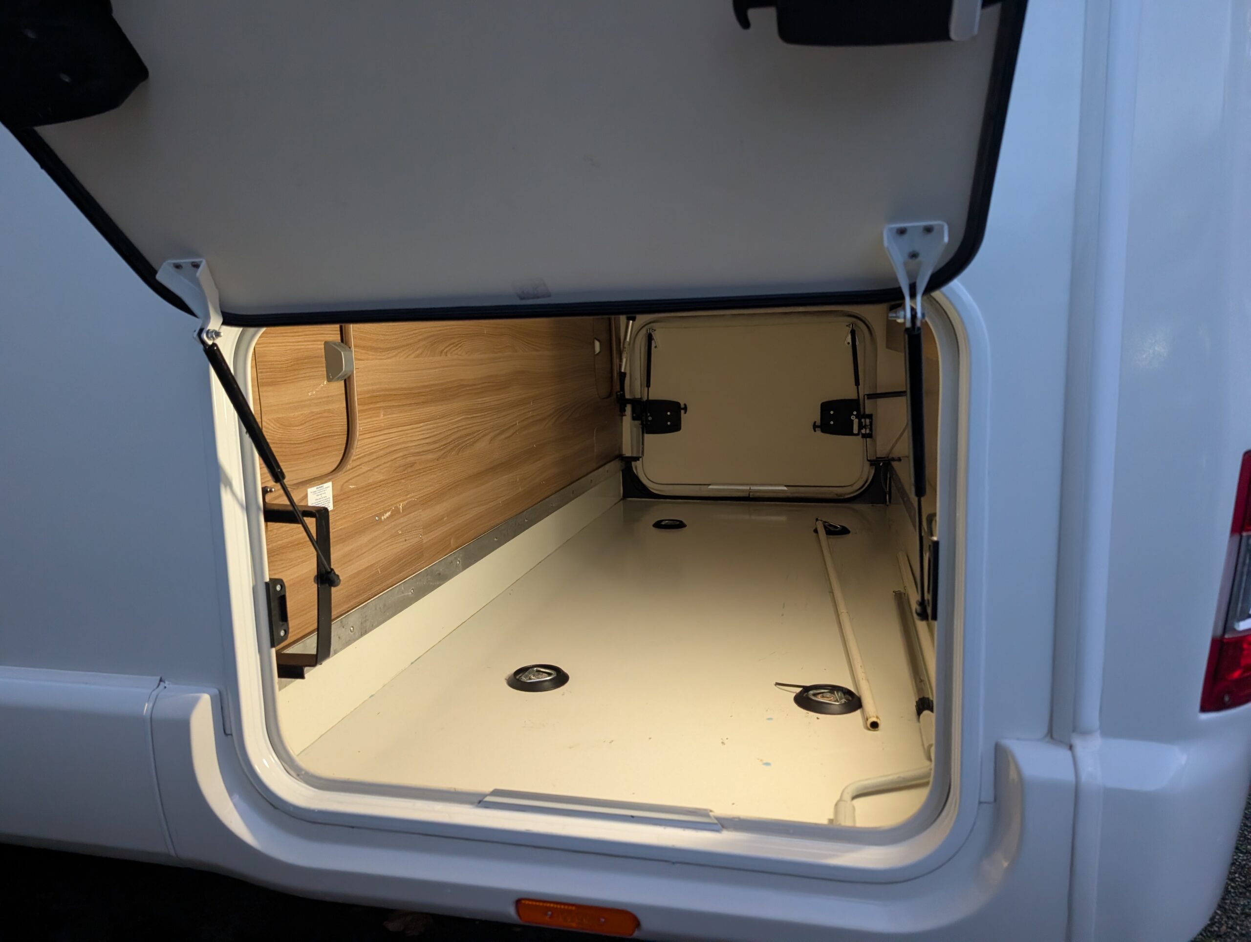 PXL 20251028 165934366