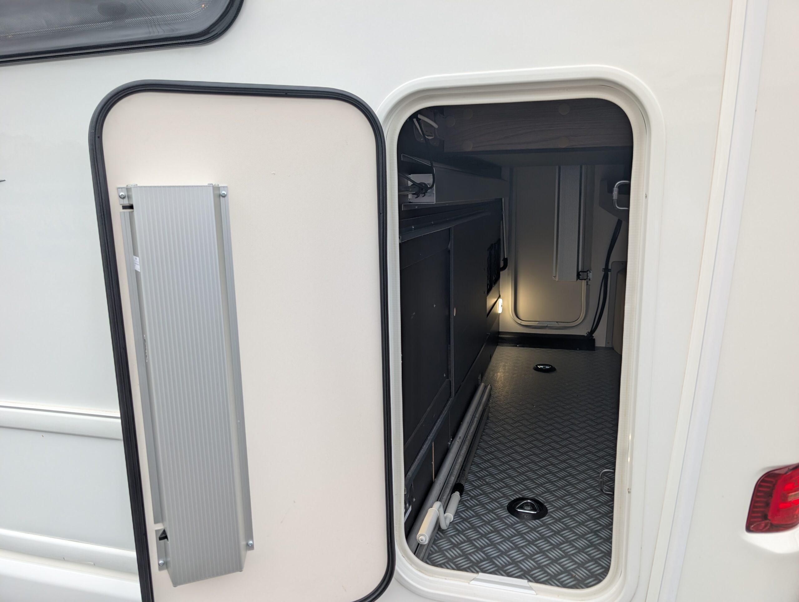 PXL 20251103 140533311