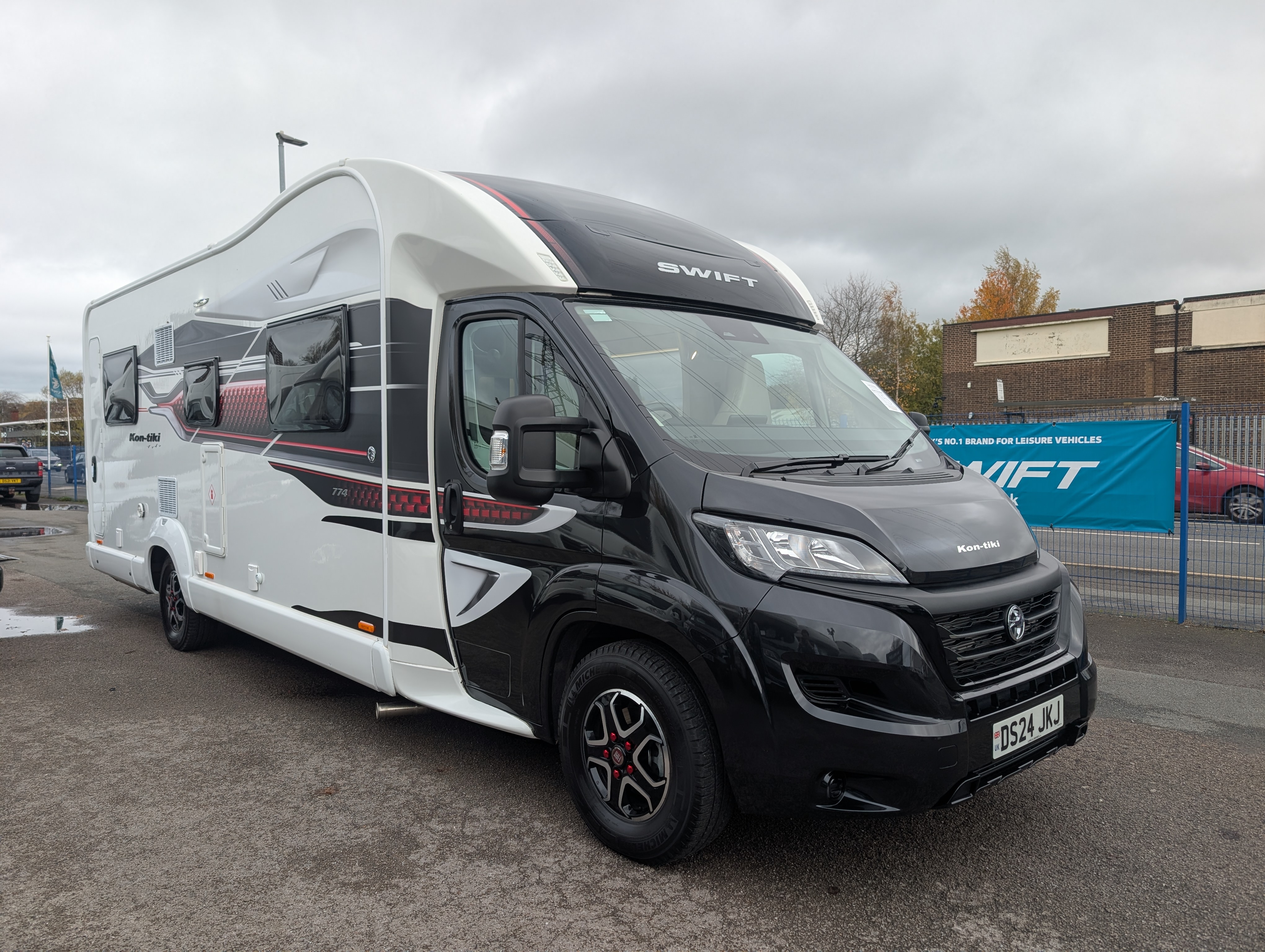 PXL 20251103 141917912