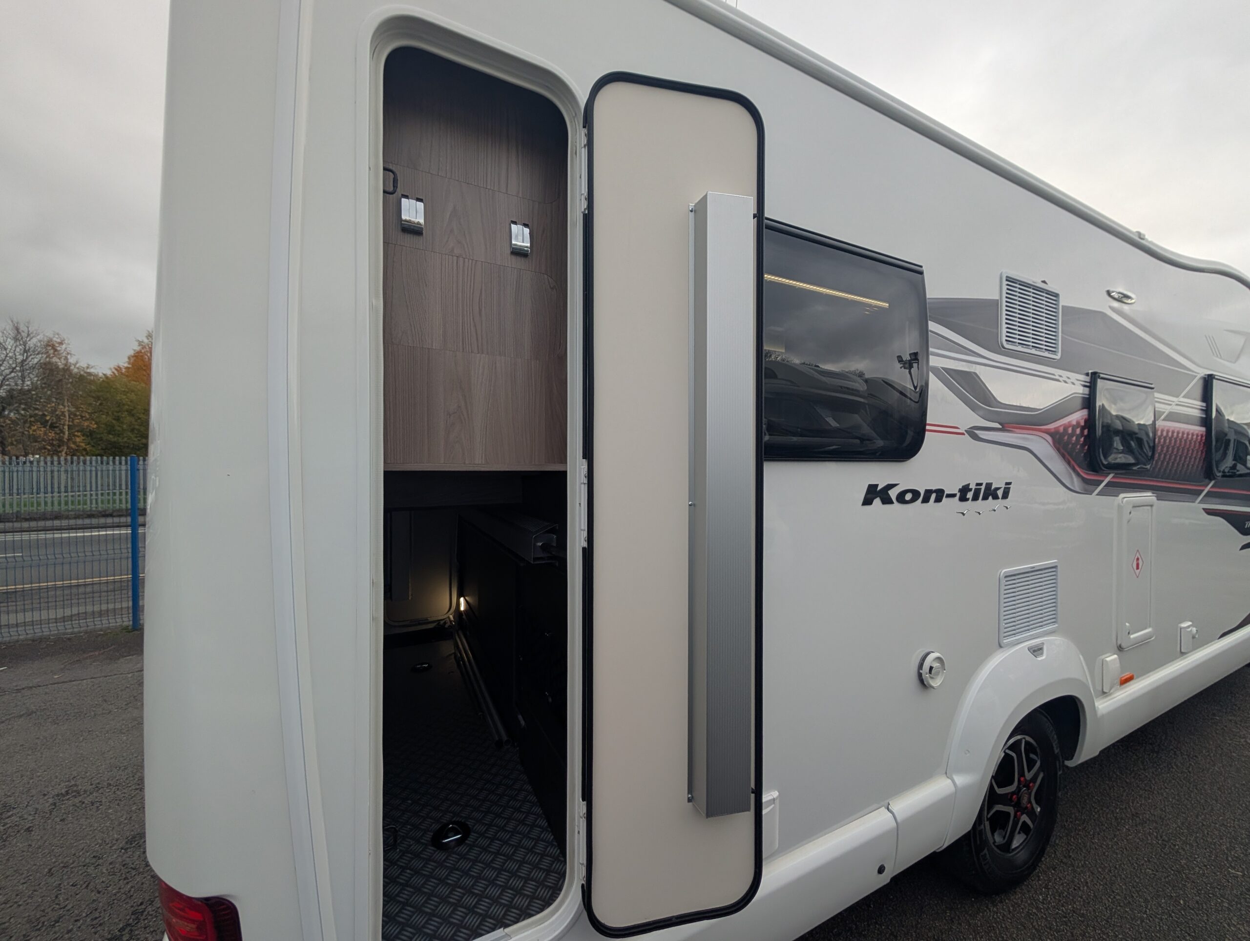 PXL 20251103 141930189