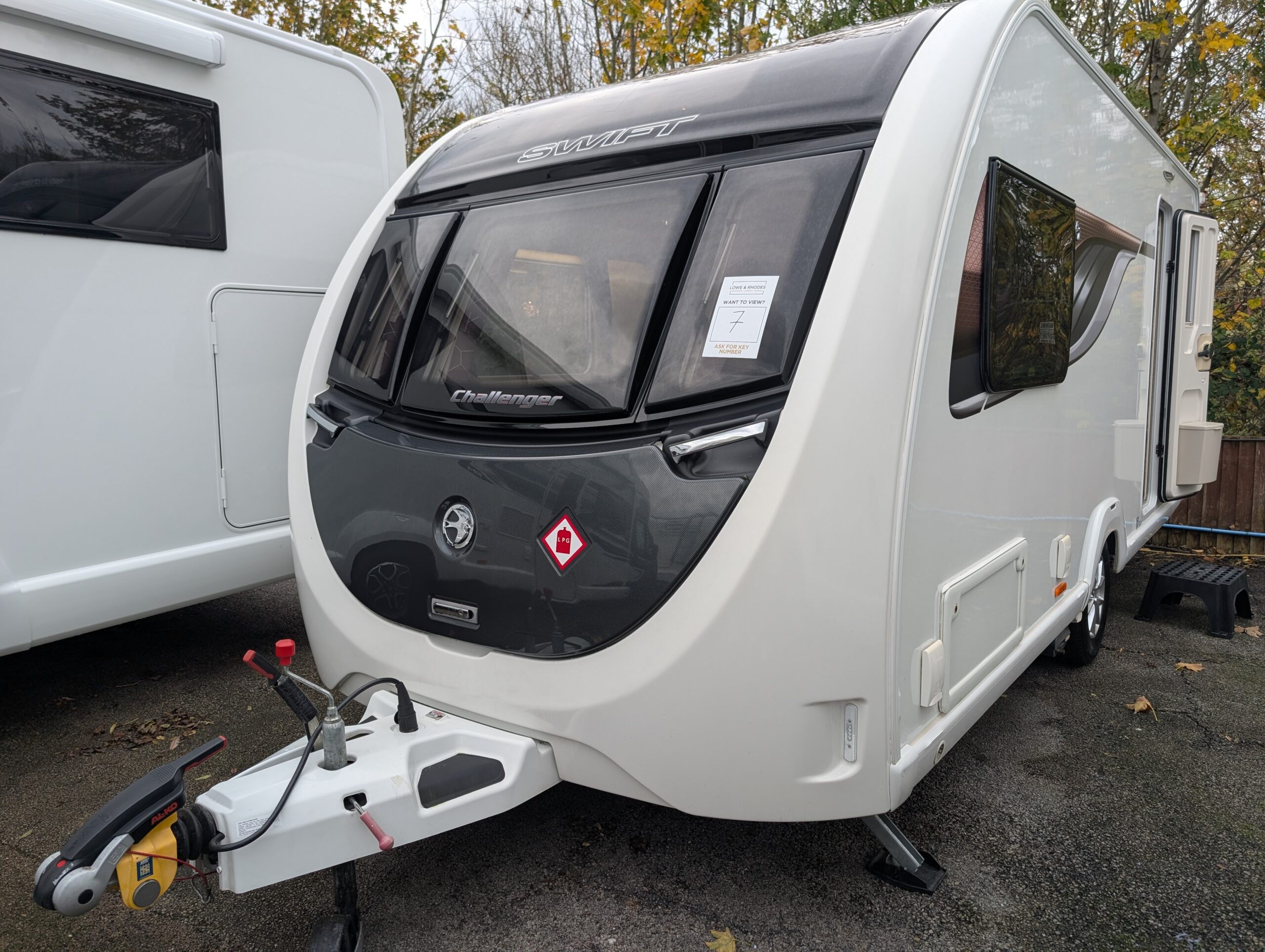 PXL 20251105 140631204