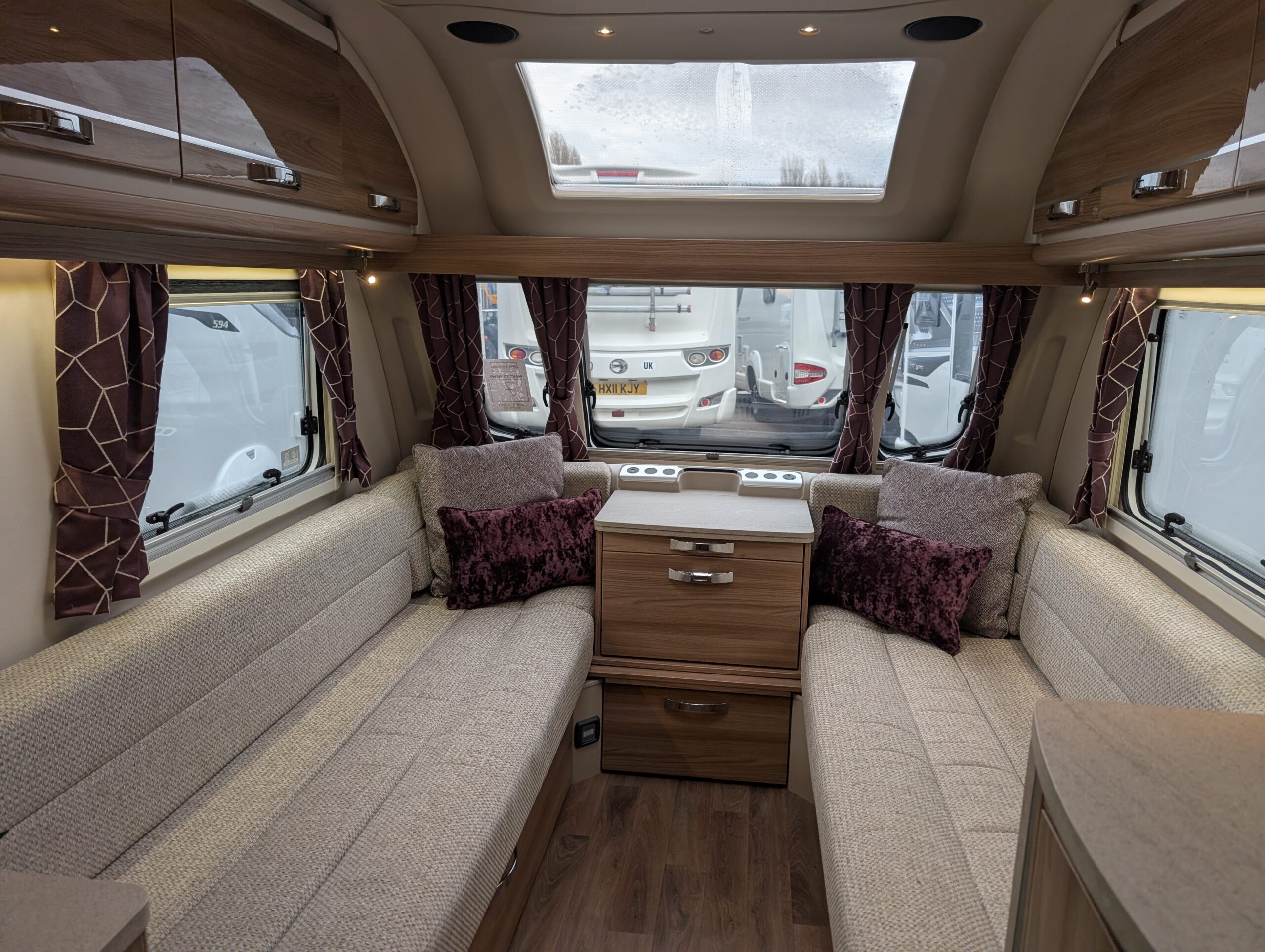 PXL 20251105 141505226.MP 