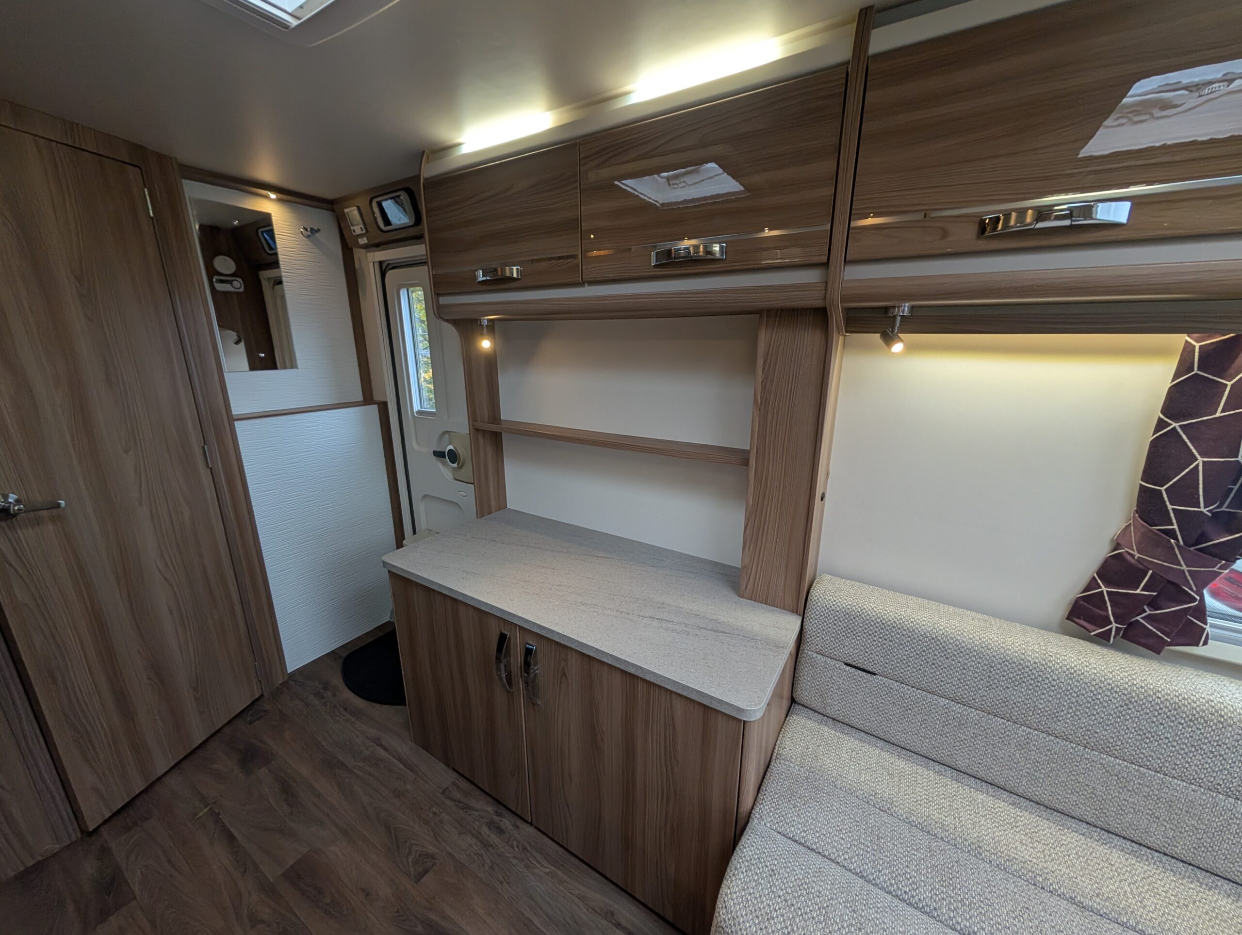 PXL 20251105 141522750