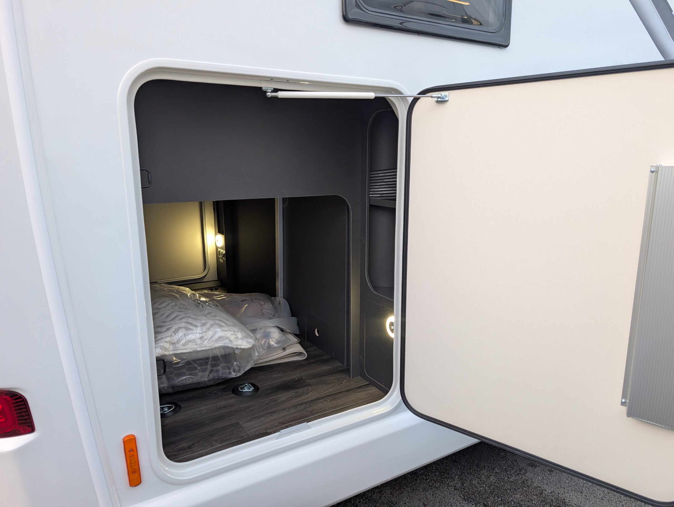 PXL 20251105 160239259