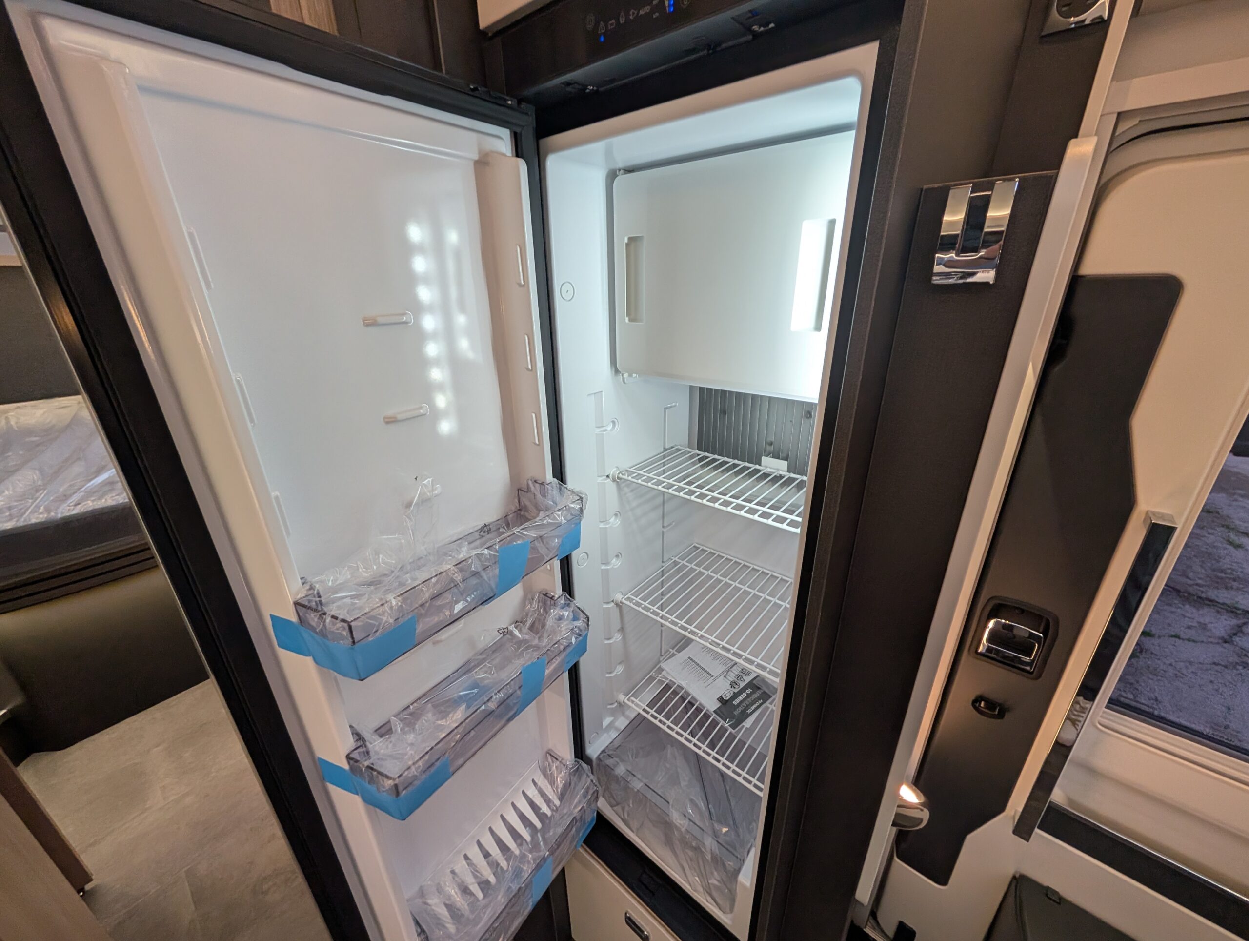 PXL 20251105 160458369