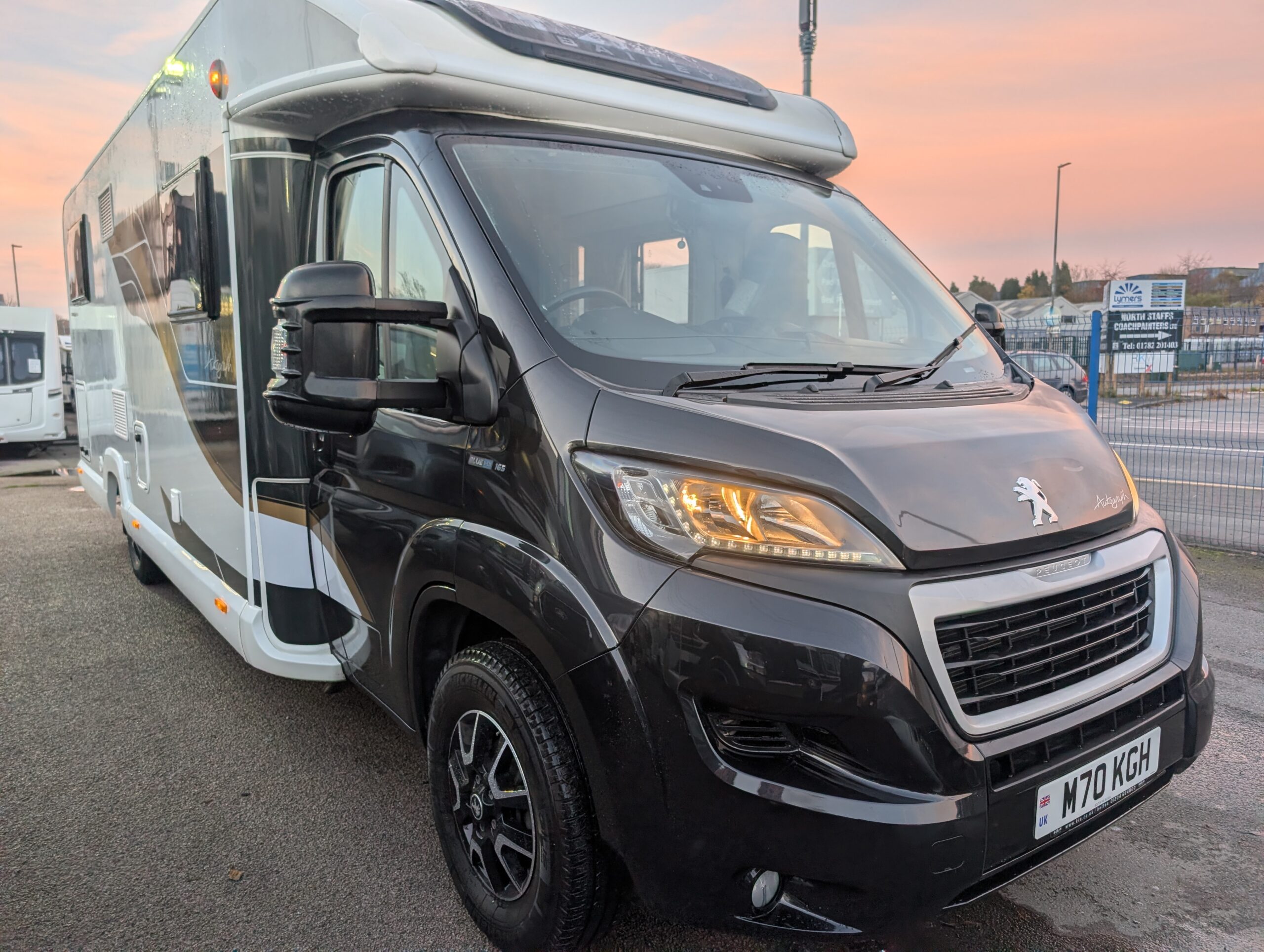 PXL 20251106 162802515