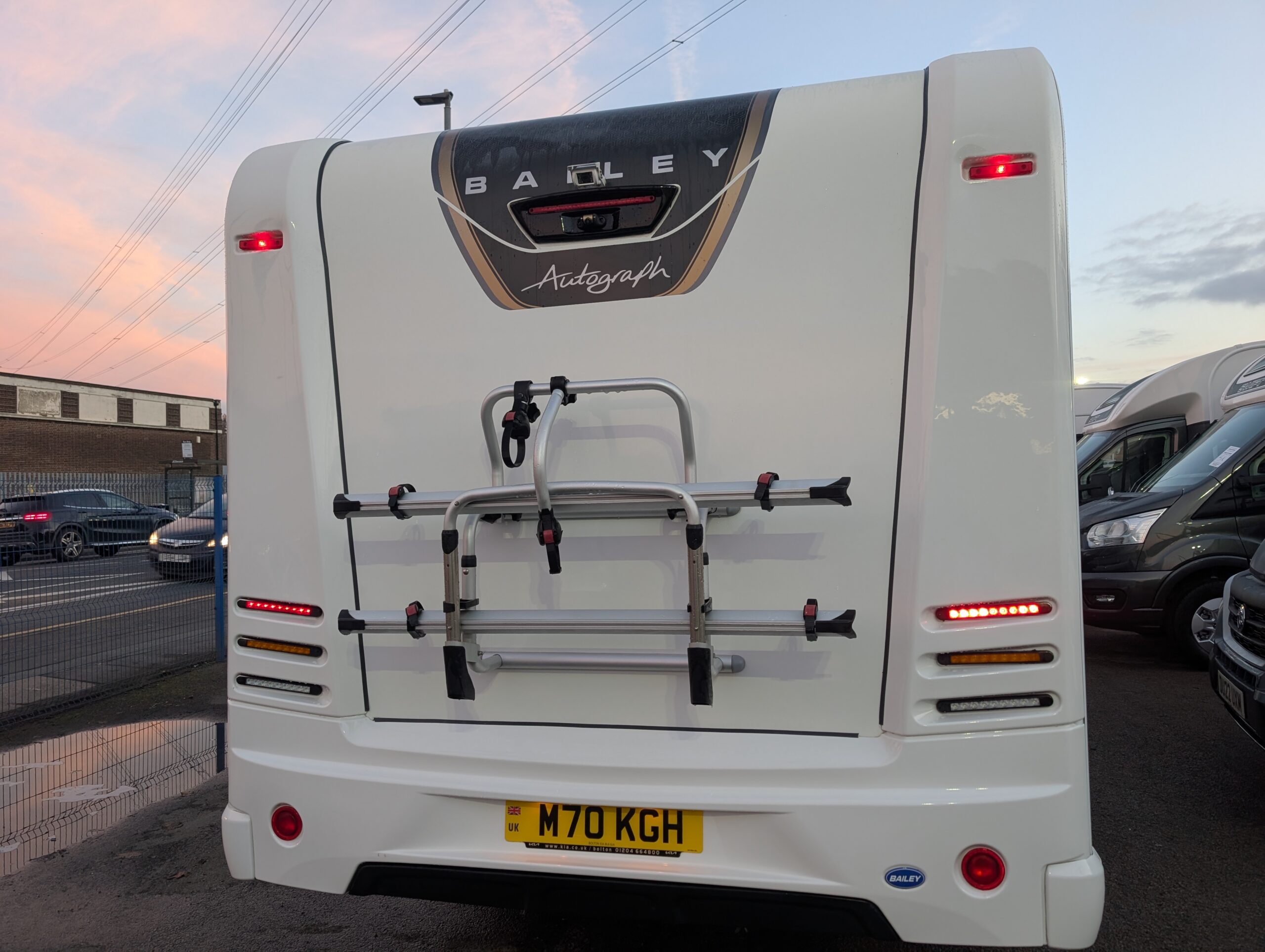 PXL 20251106 162817696.MP 