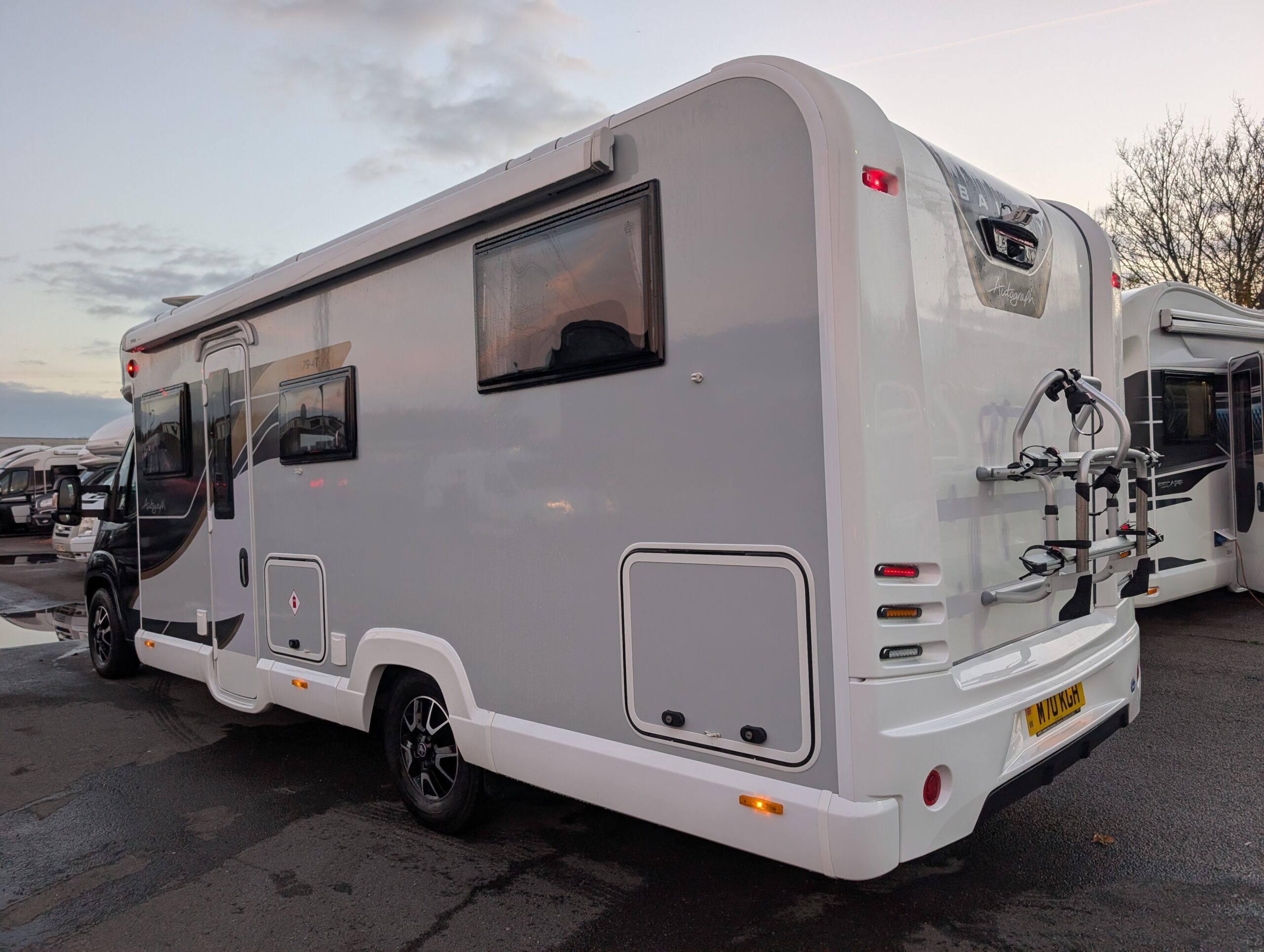 PXL 20251106 162823239