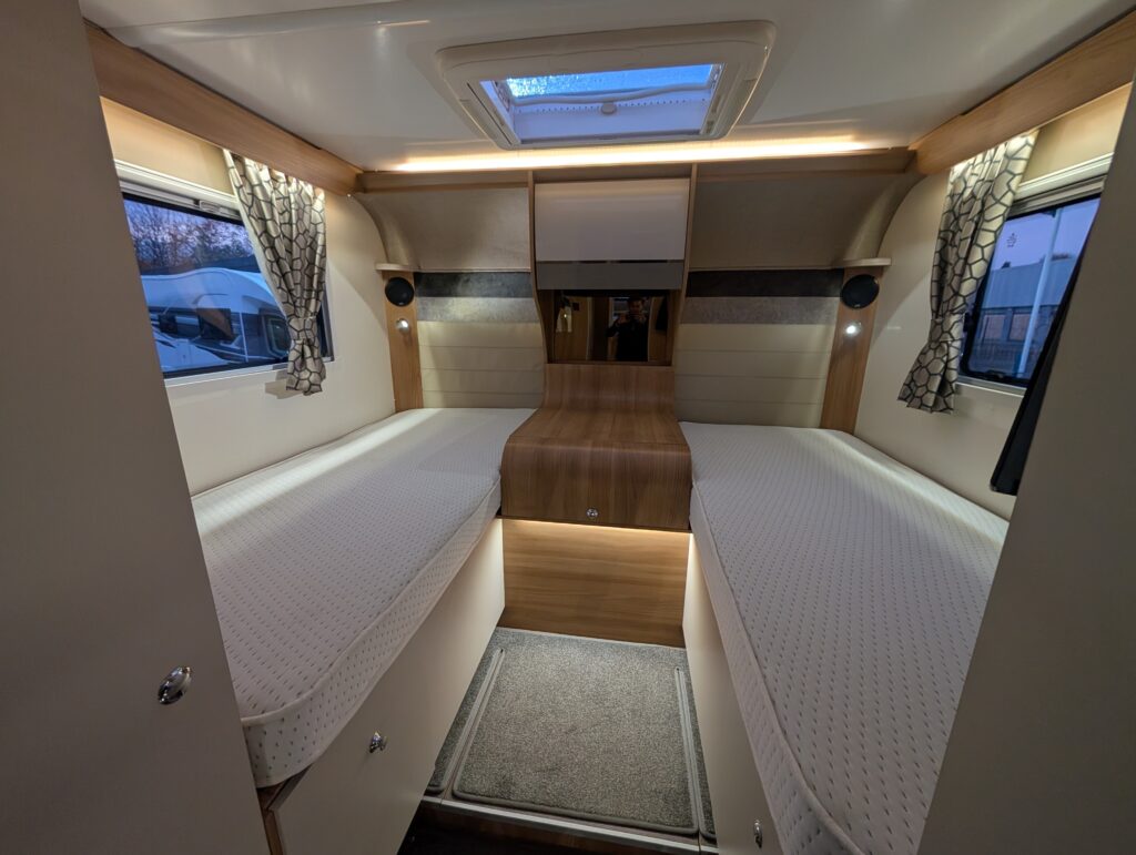 PXL 20251106 164316511