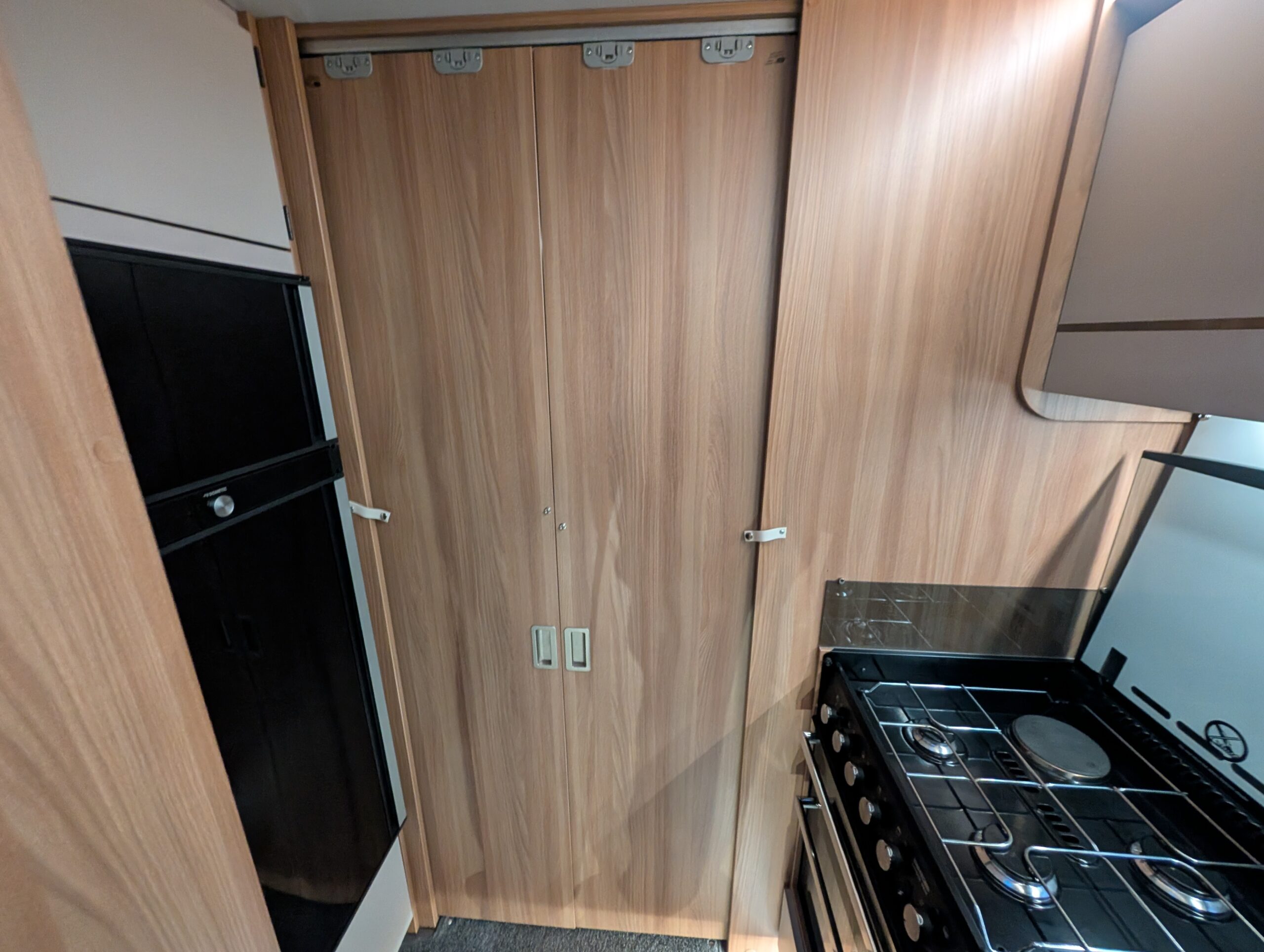 PXL 20251106 164325571.MP 