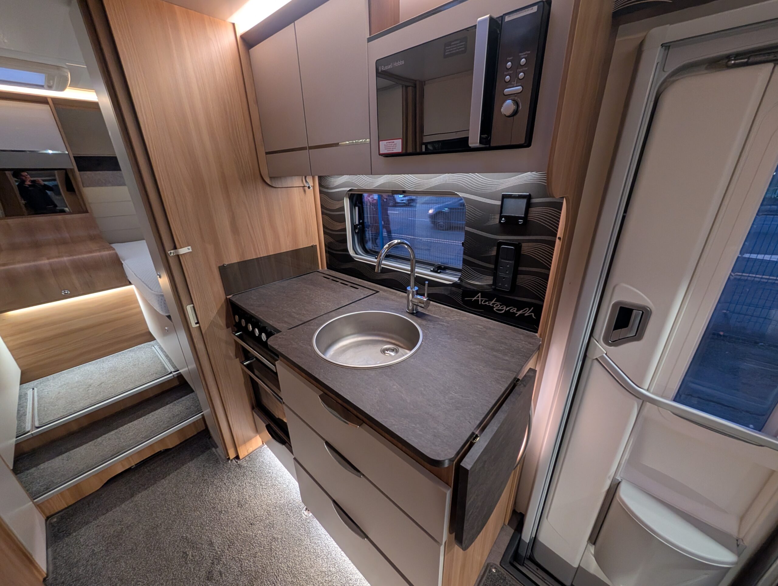 PXL 20251106 164442503