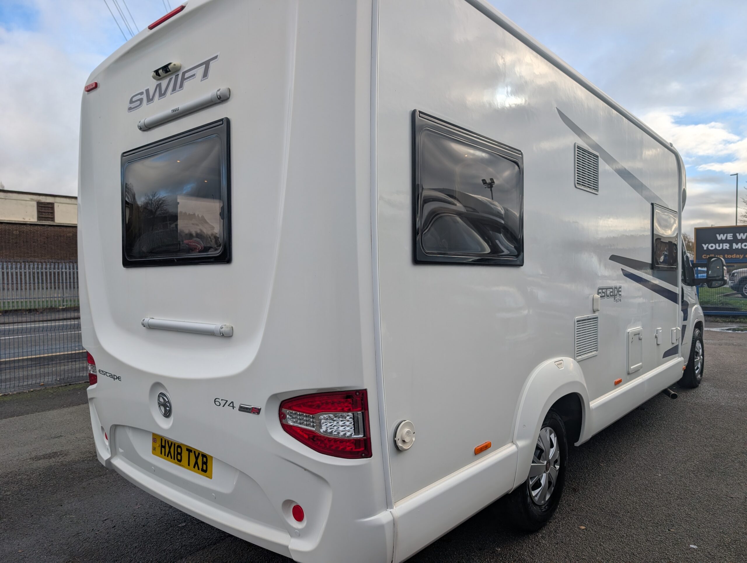 PXL 20251115 122017115