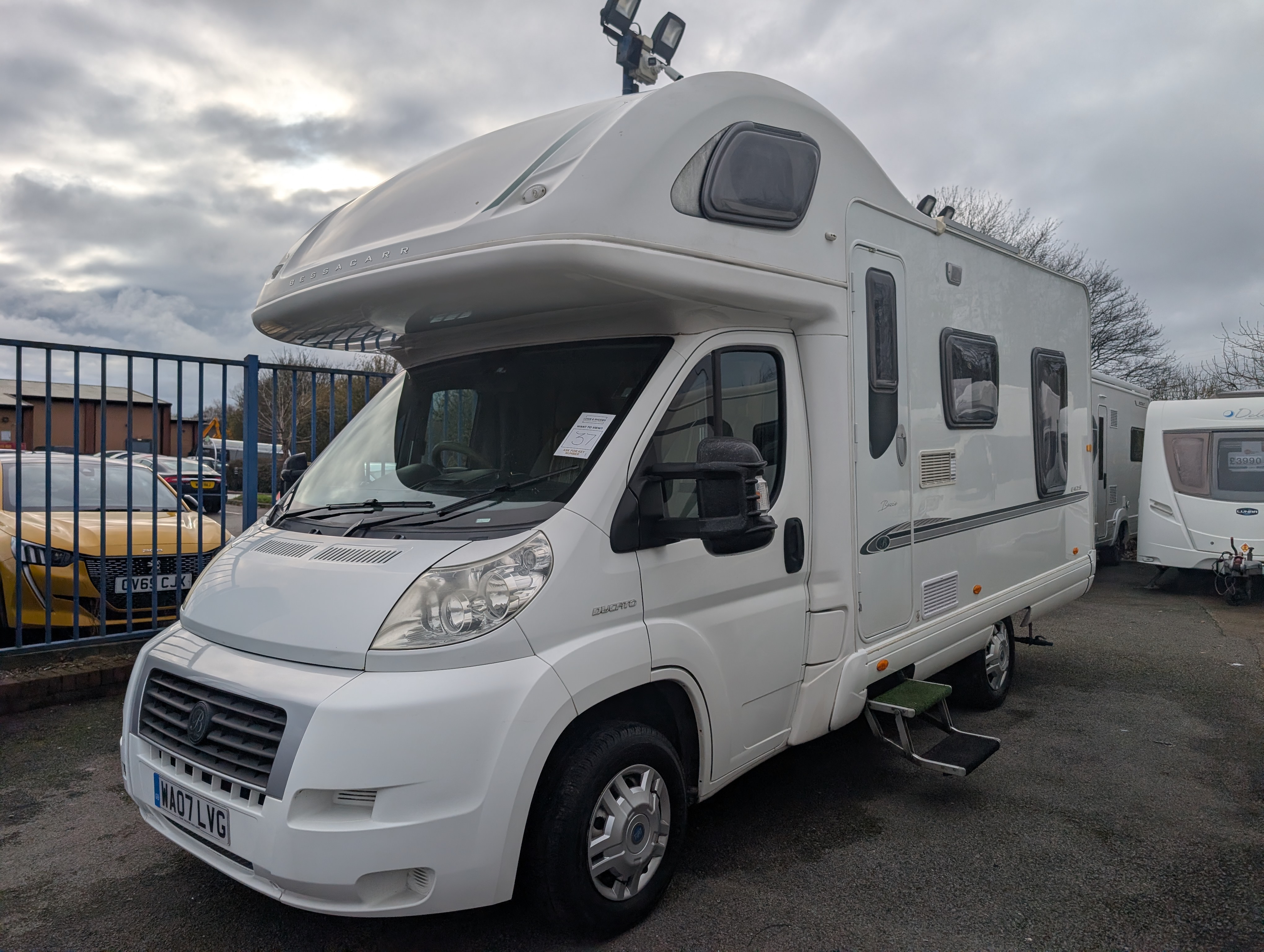 PXL 20251115 124013138.MP 