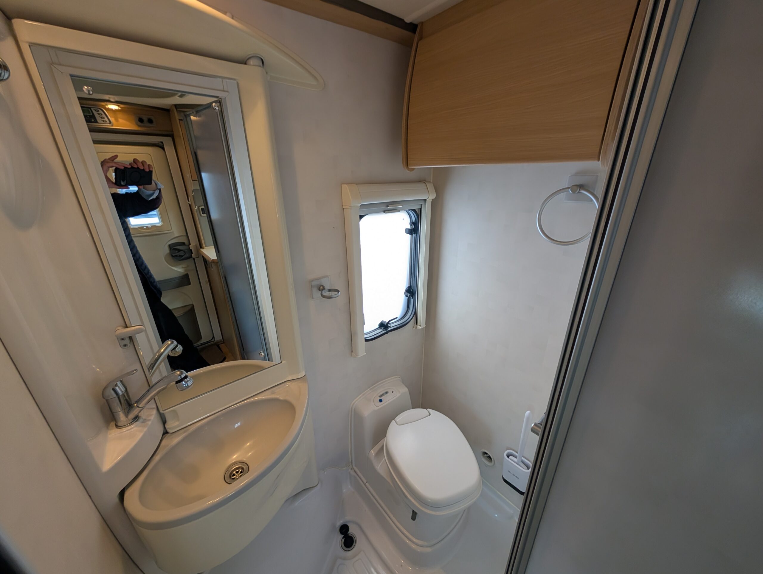 PXL 20251115 124151488