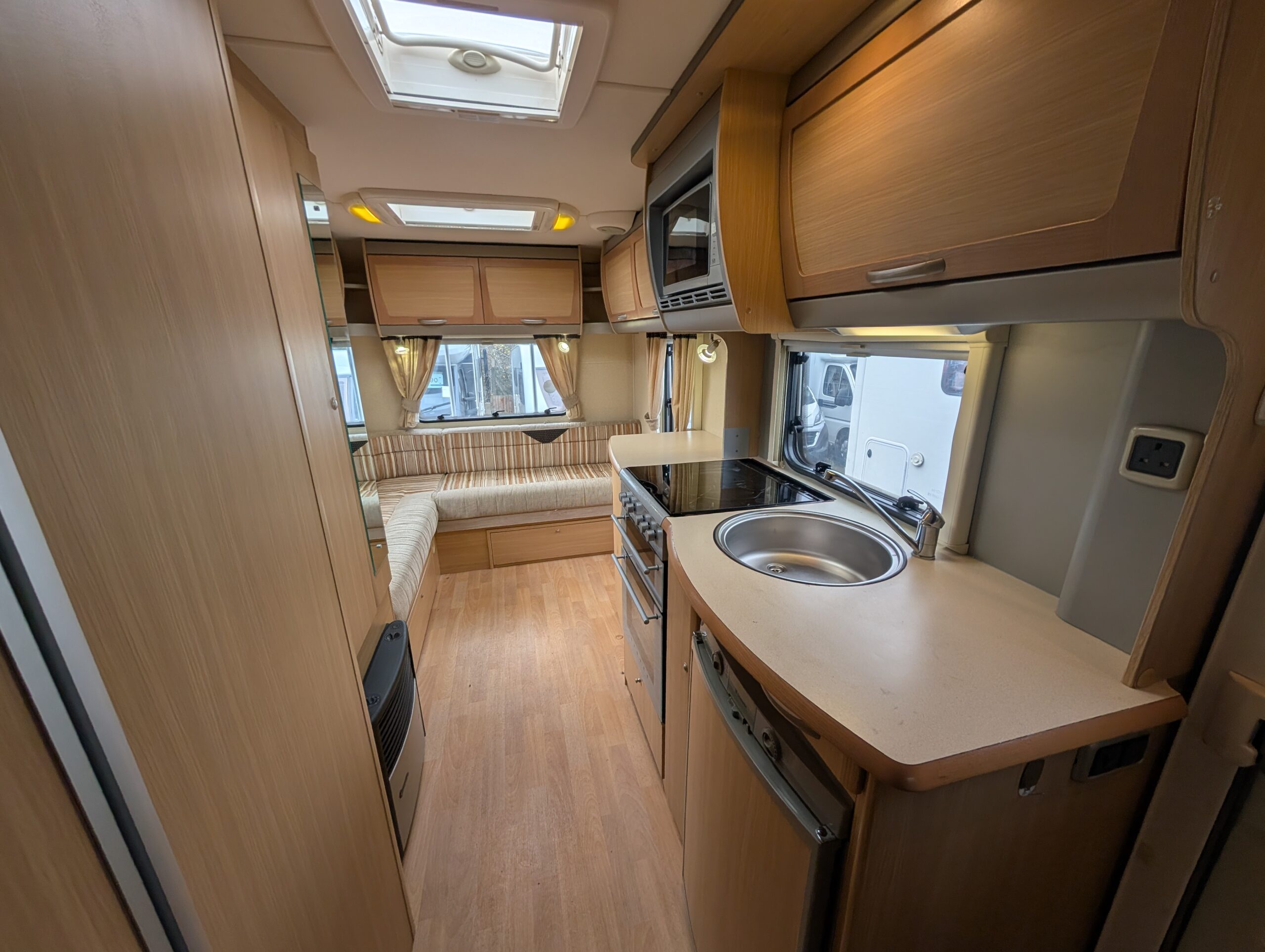 PXL 20251115 124155207