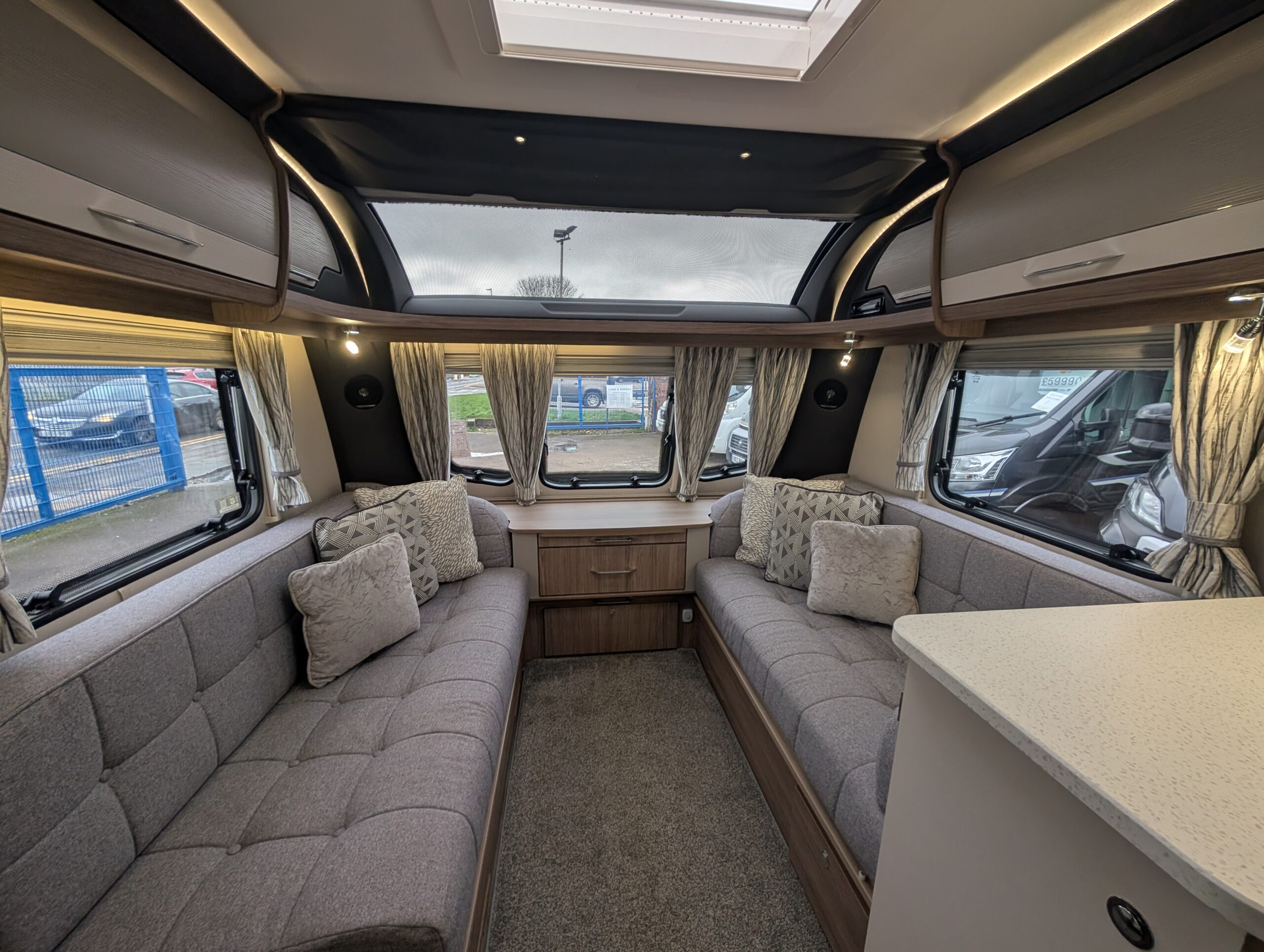 PXL 20251115 140607568.MP 