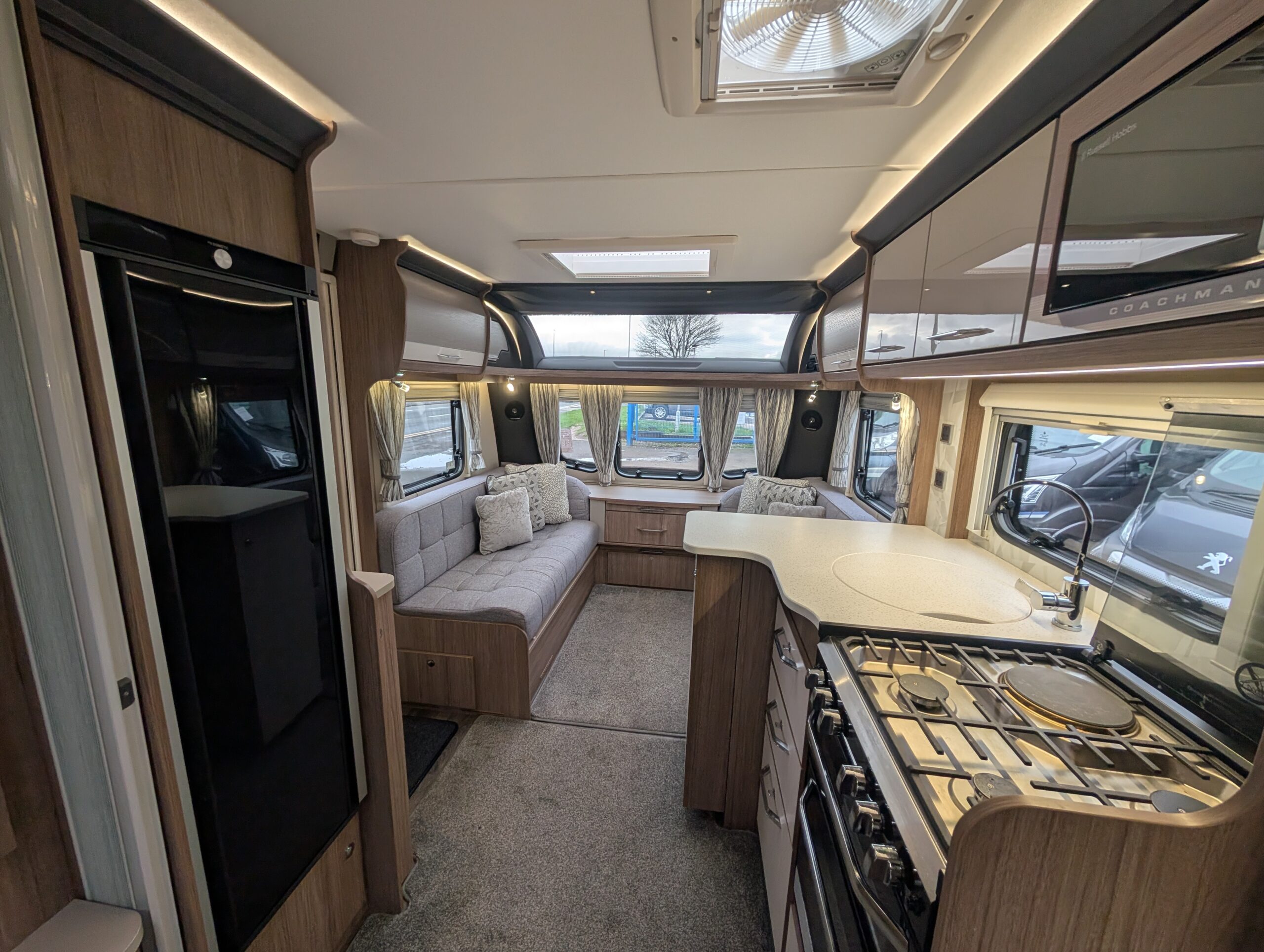 PXL 20251115 140624416 1