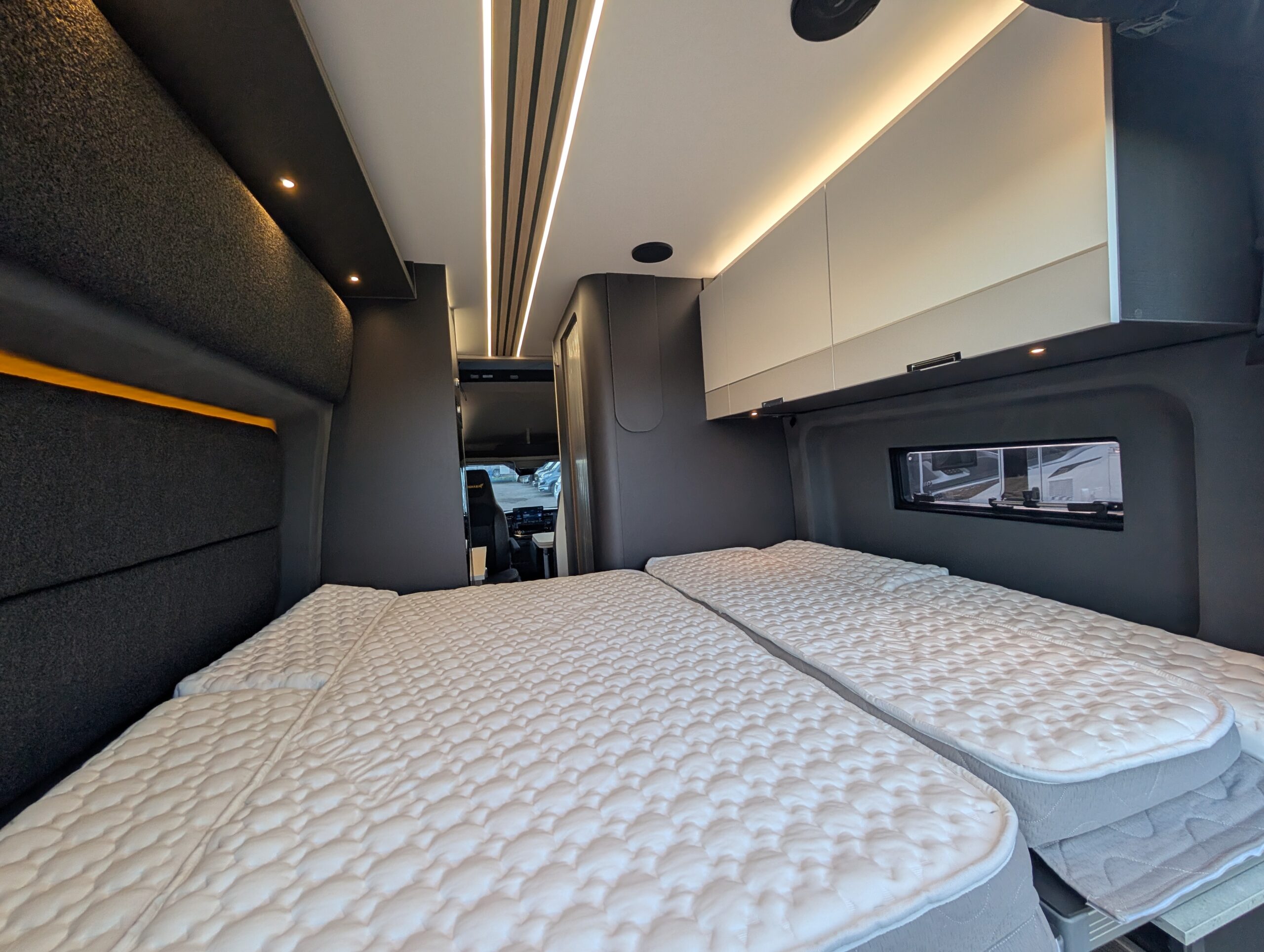 PXL 20251117 153155385