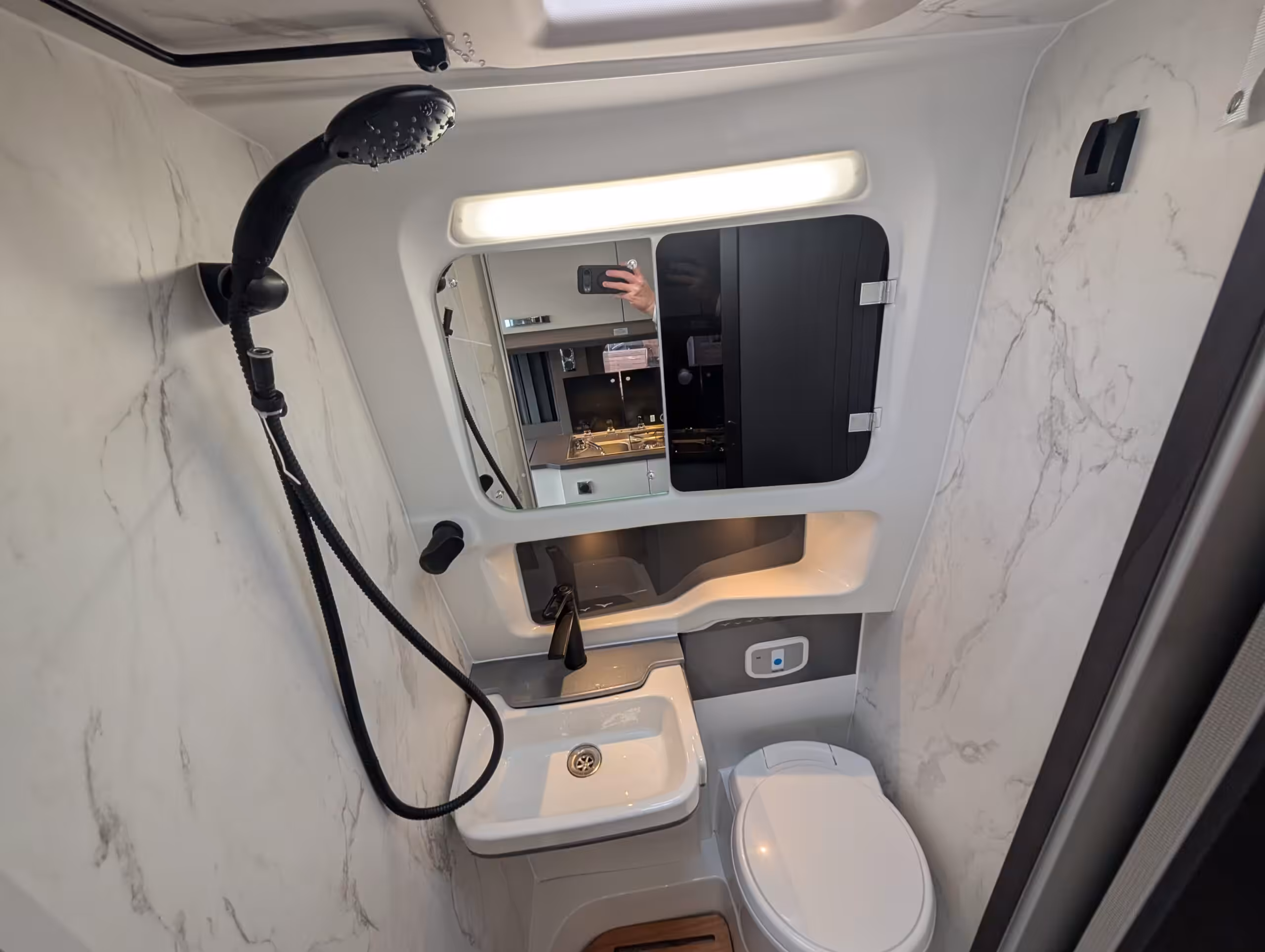 PXL 20251119 110449429