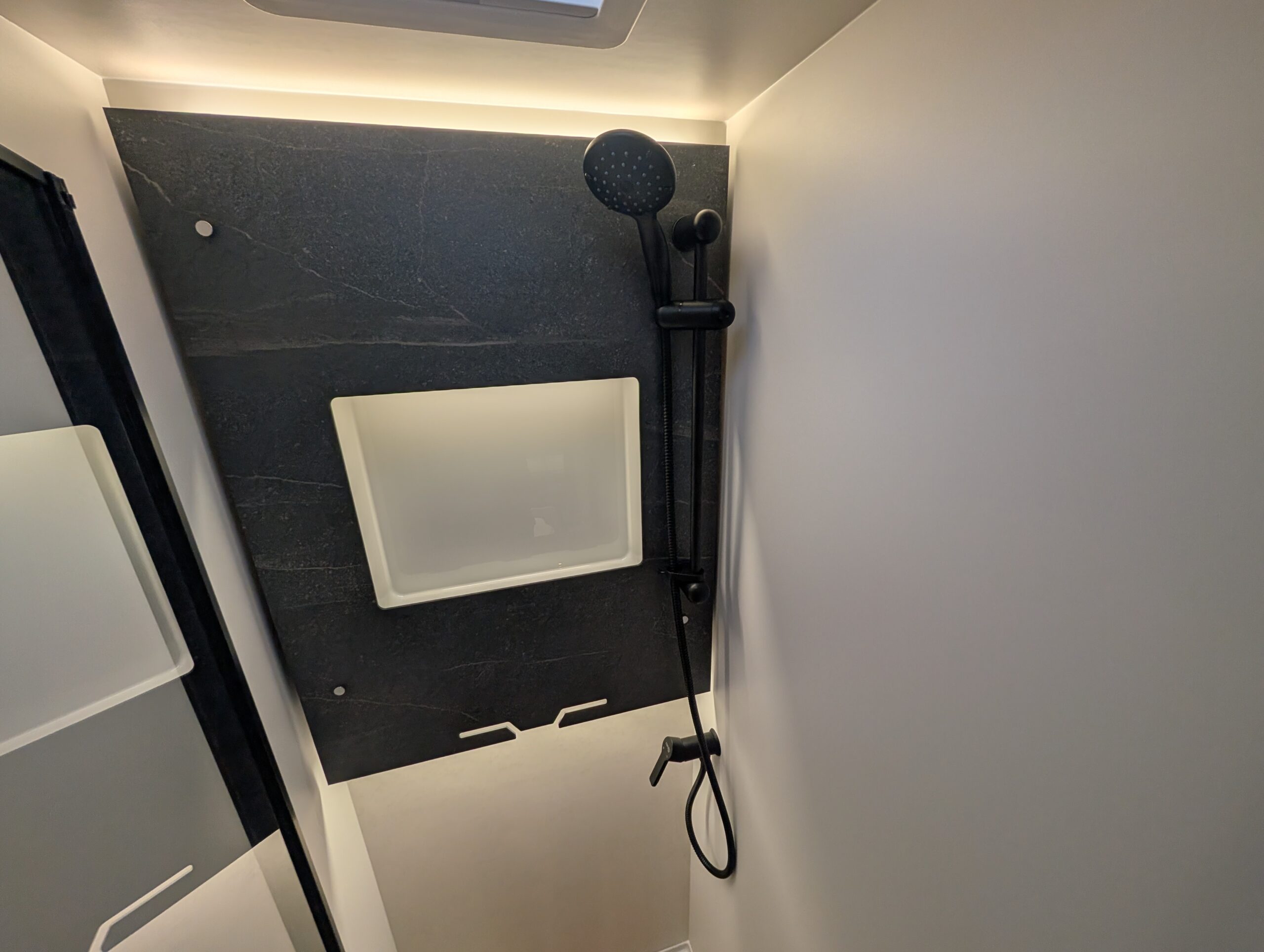 PXL 20251124 152724005