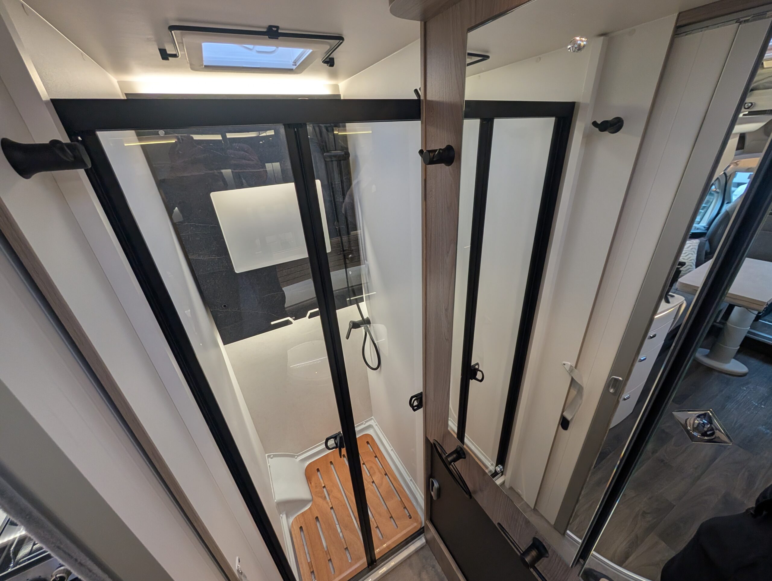 PXL 20251124 152727964