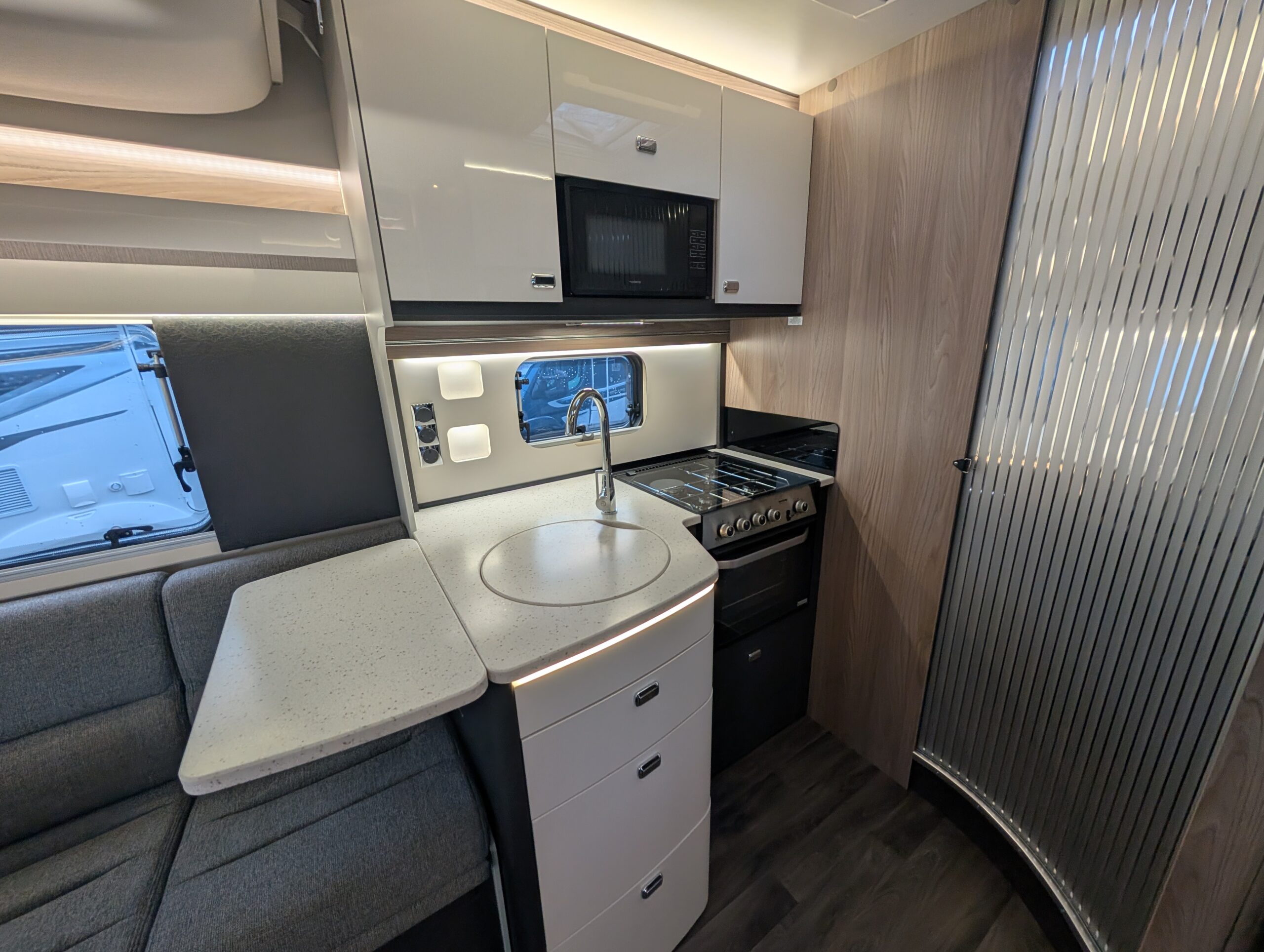 PXL 20251124 152738538.MP 